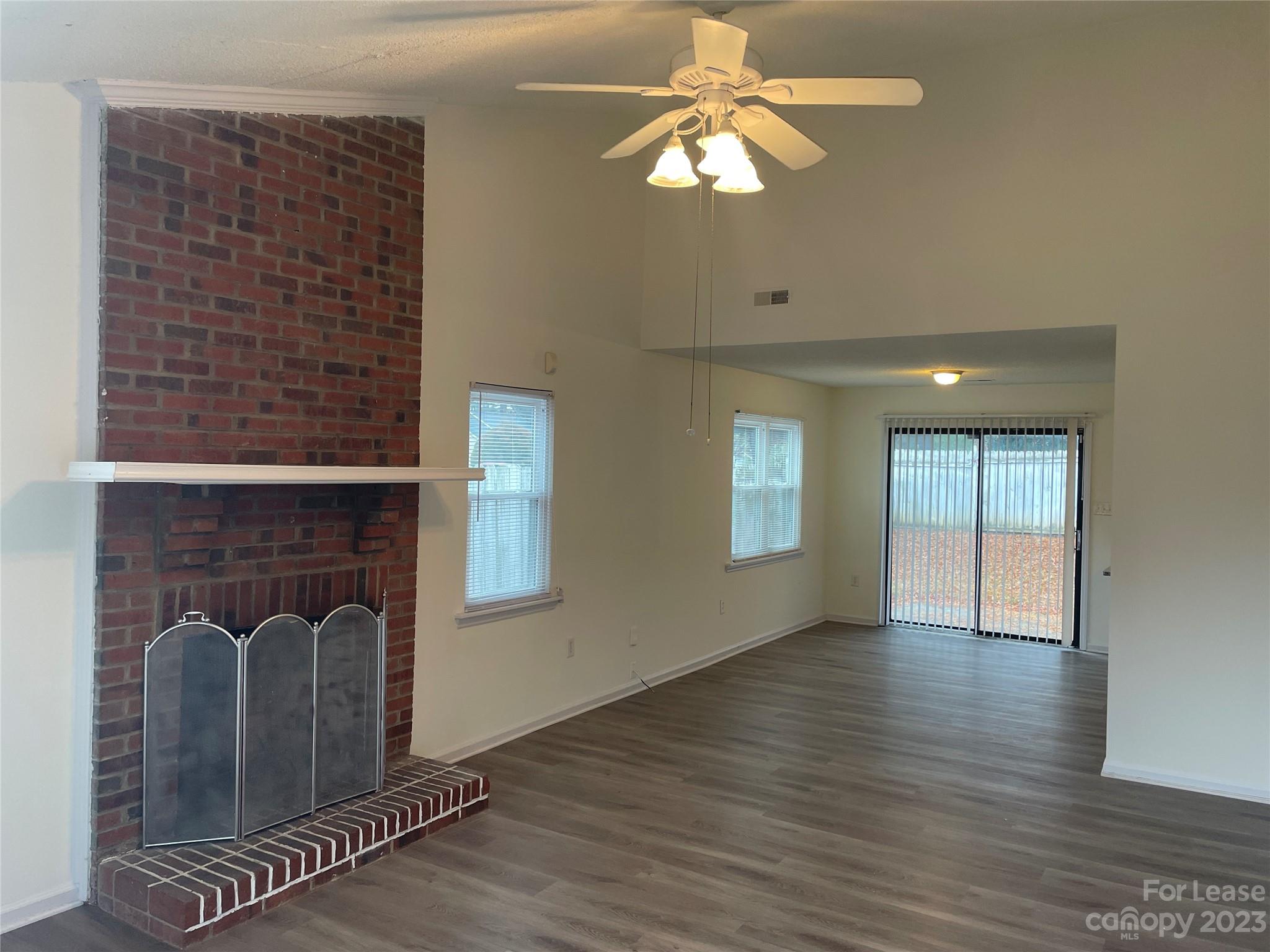 Old Oaks - Residential Lease