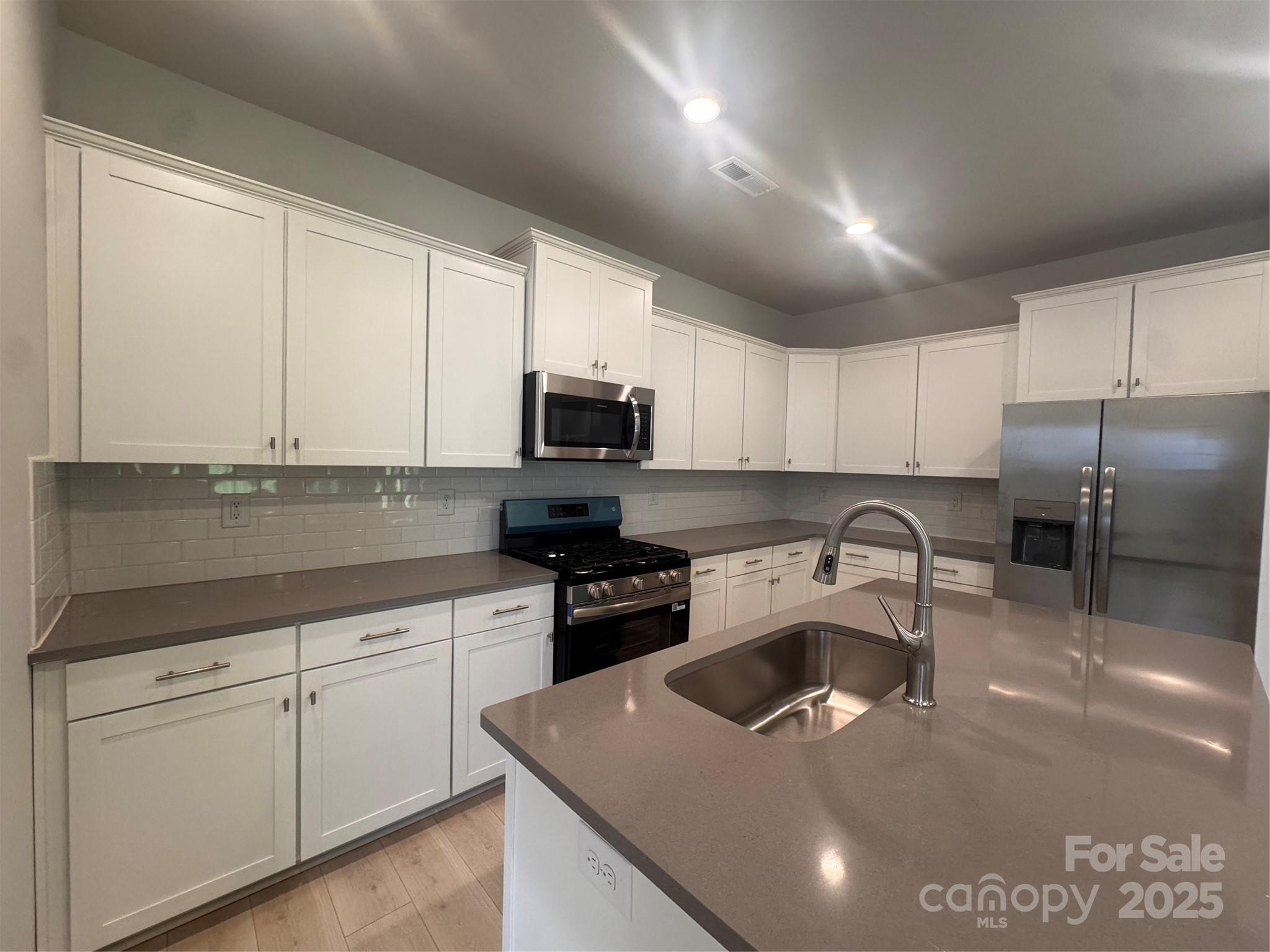 4025 Port Richmond Avenue 5