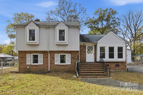 2708 Johnny Reb Lane Charlotte NC 28273