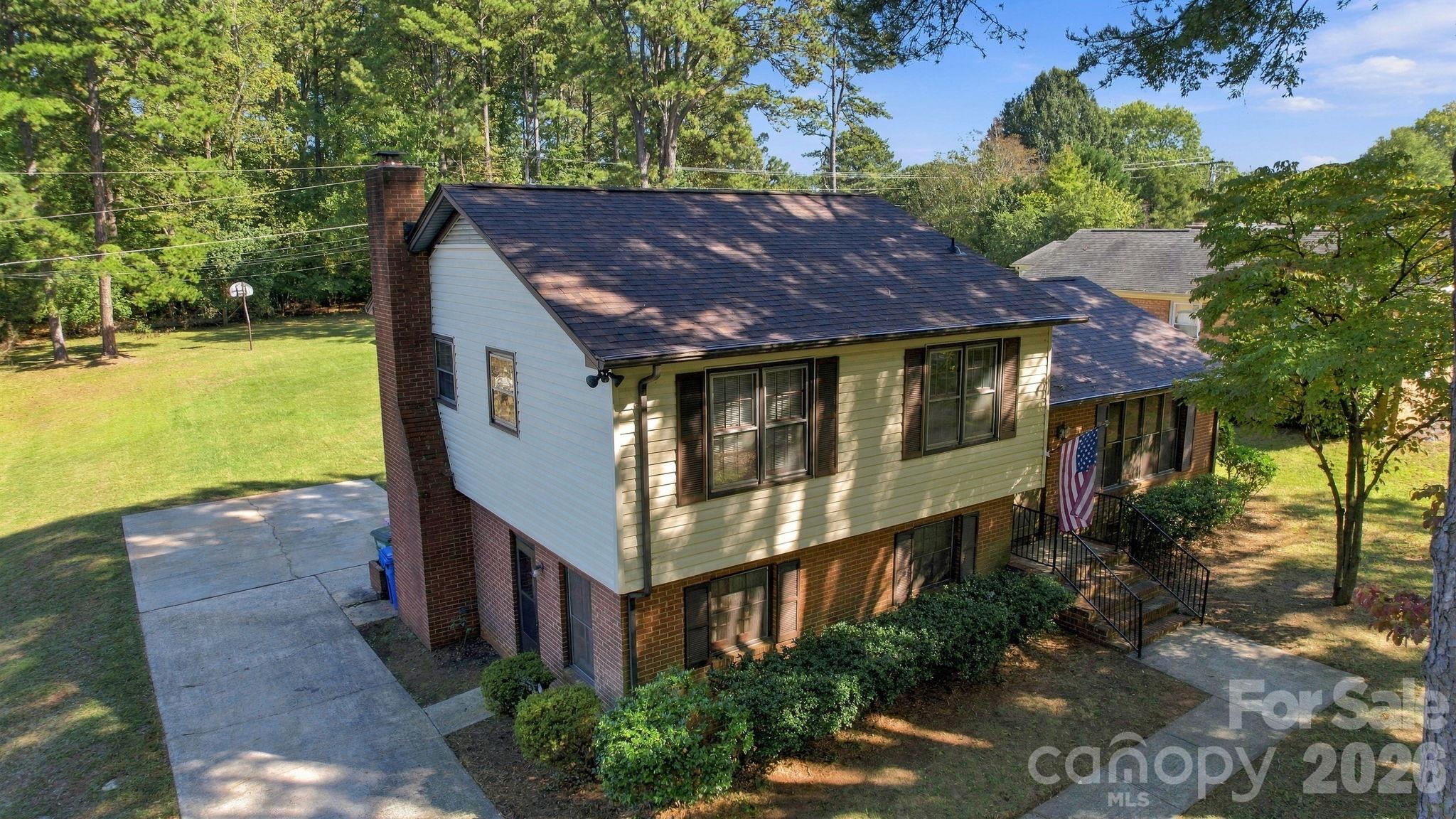 13519 Four Oaks Lane