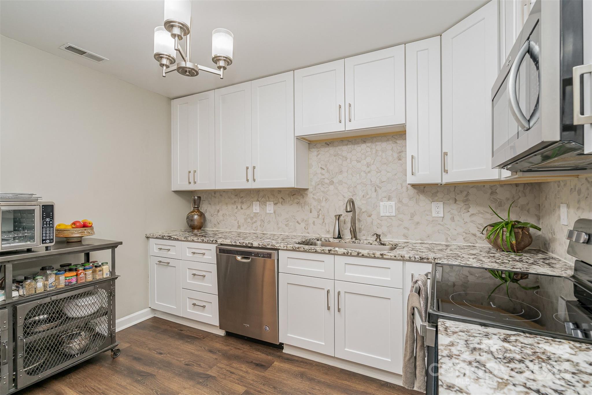 Quail Hollow Estates - Residential Lease