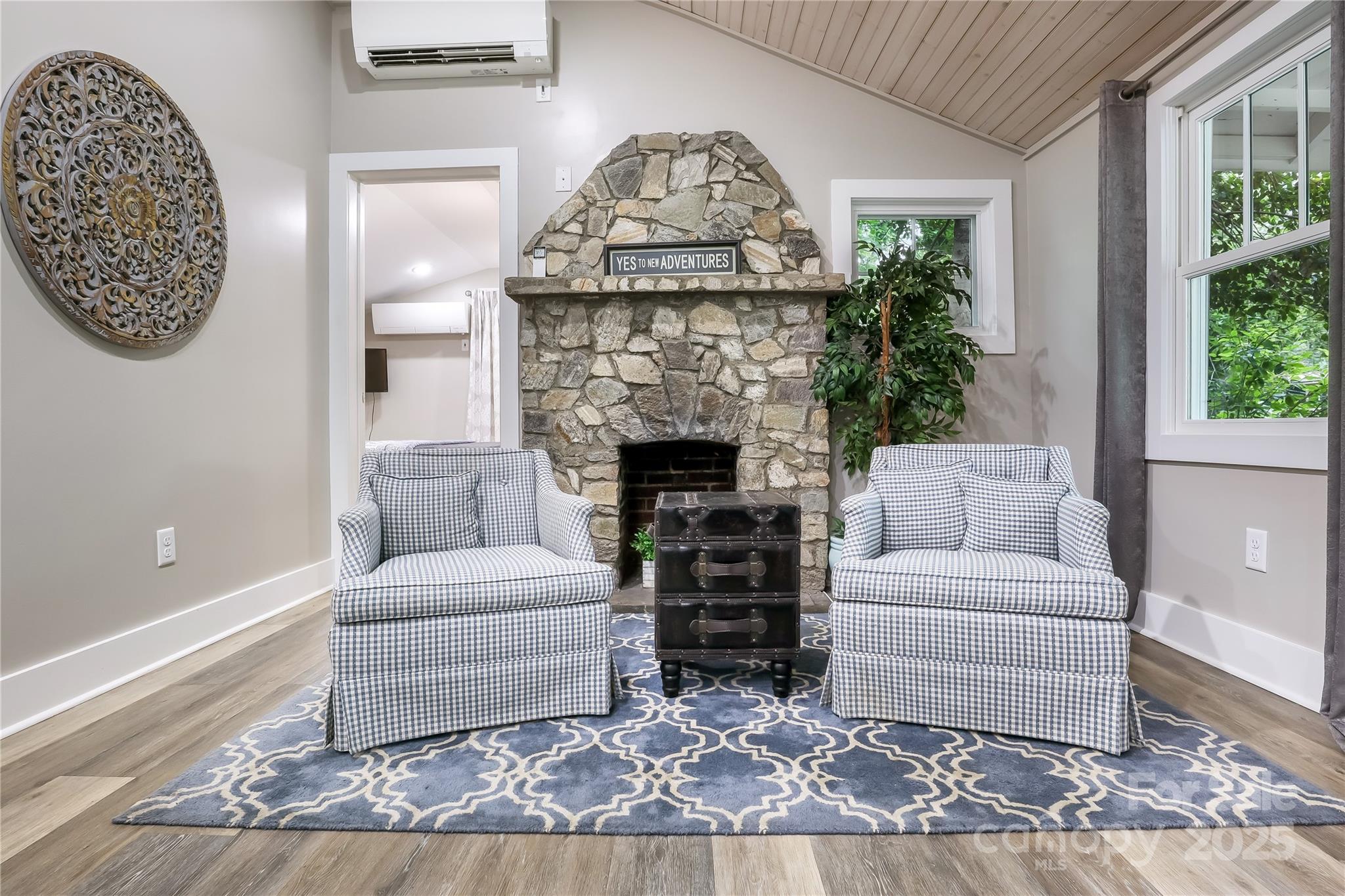 22 Moore Circle