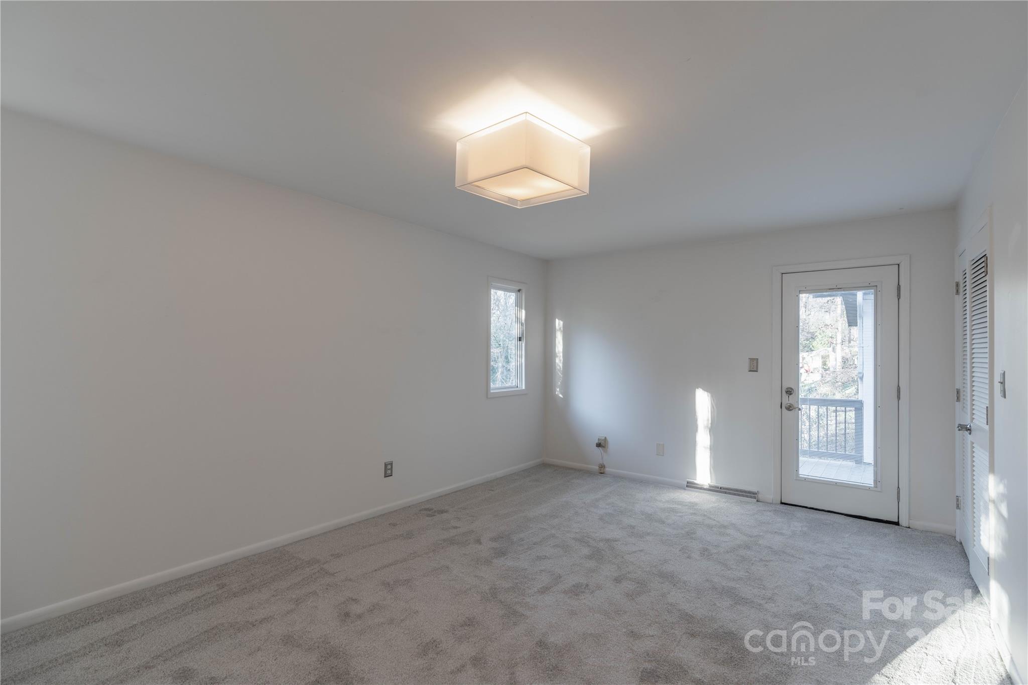 Governors Square - Residential