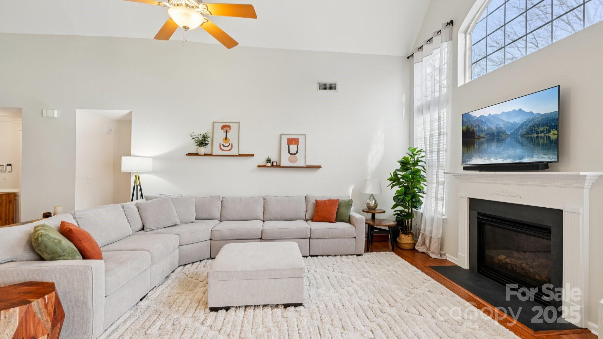 13308 Centerview Lane