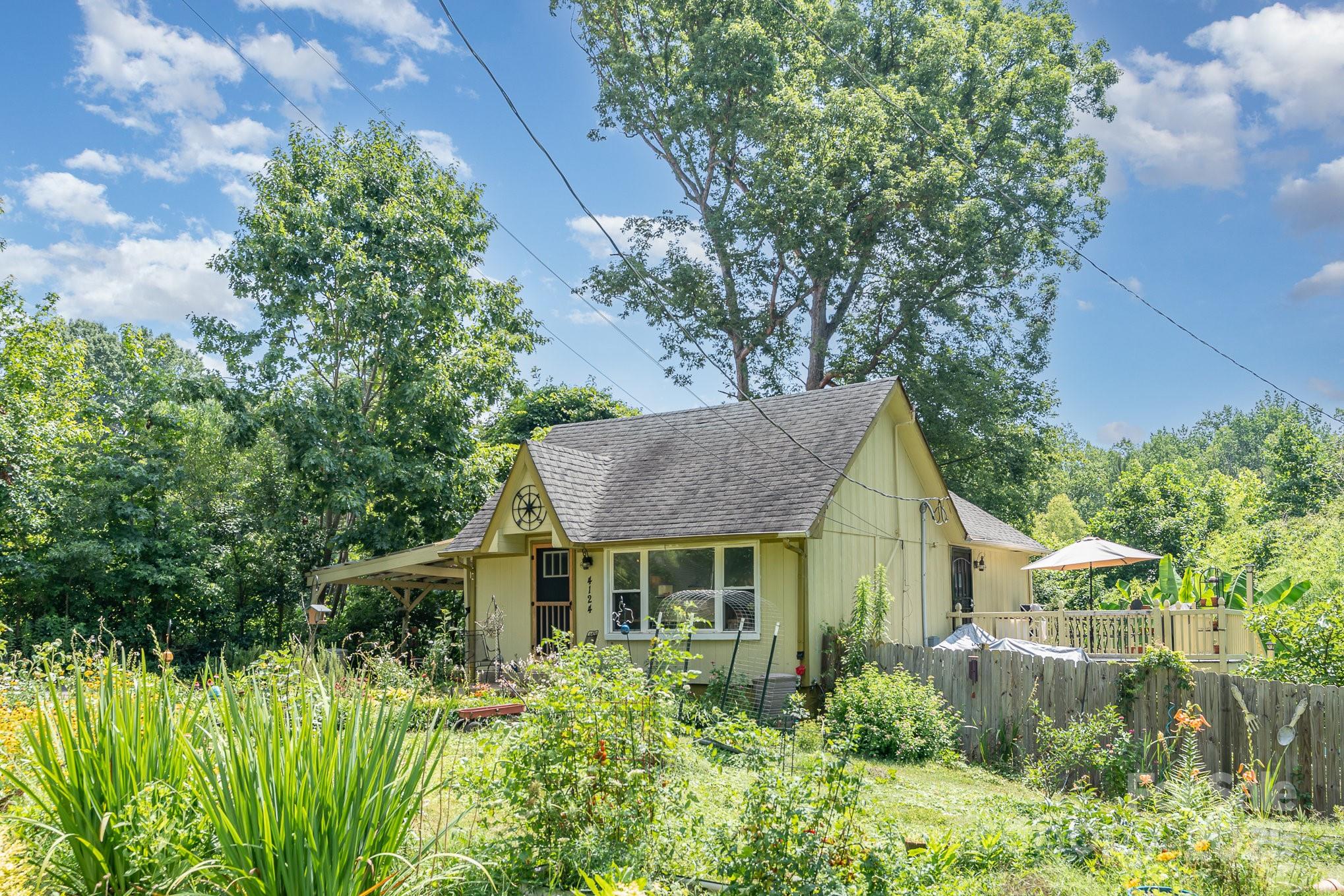 4124 Oakwood Road