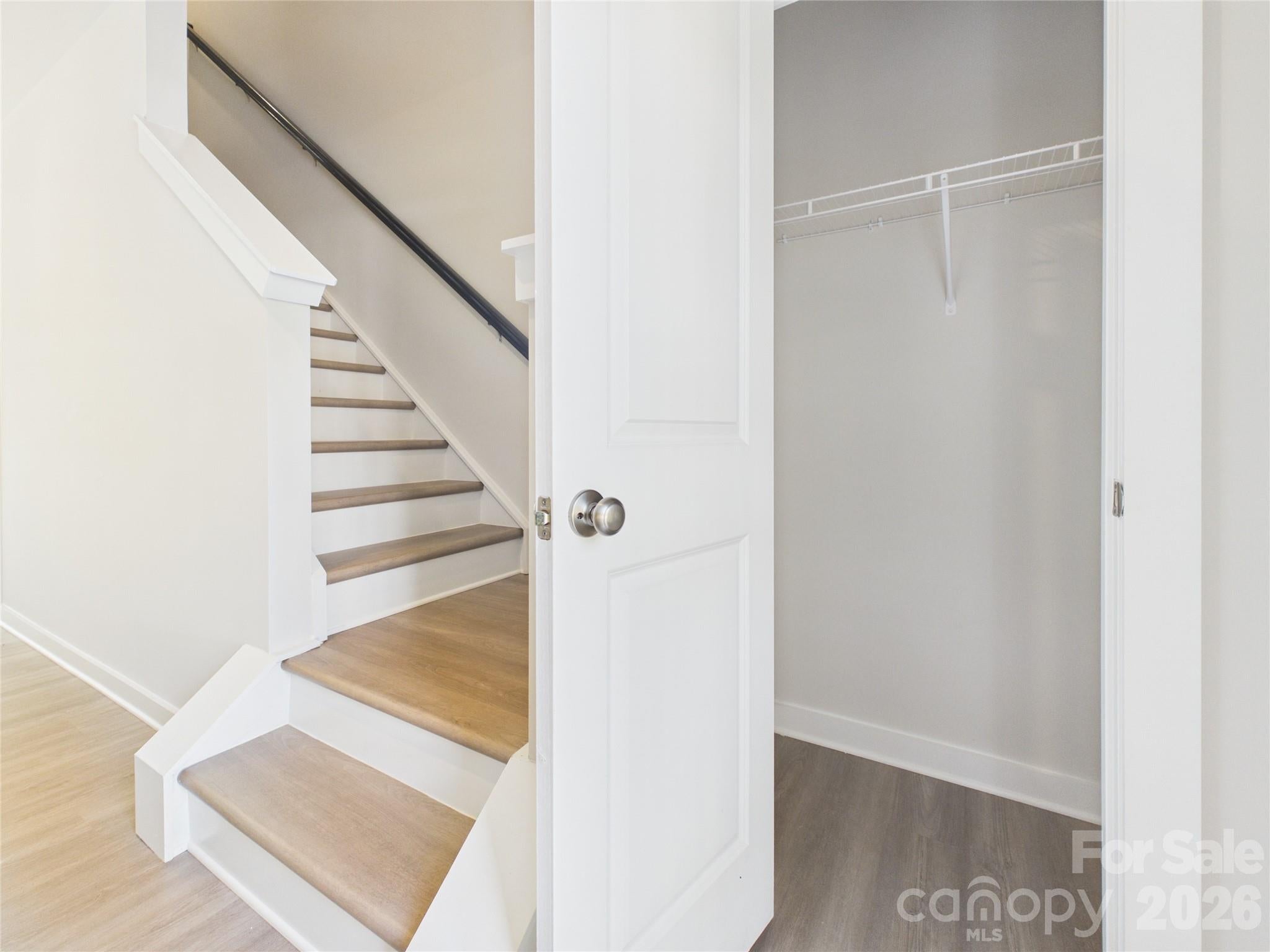 105 Dilling Street N 03