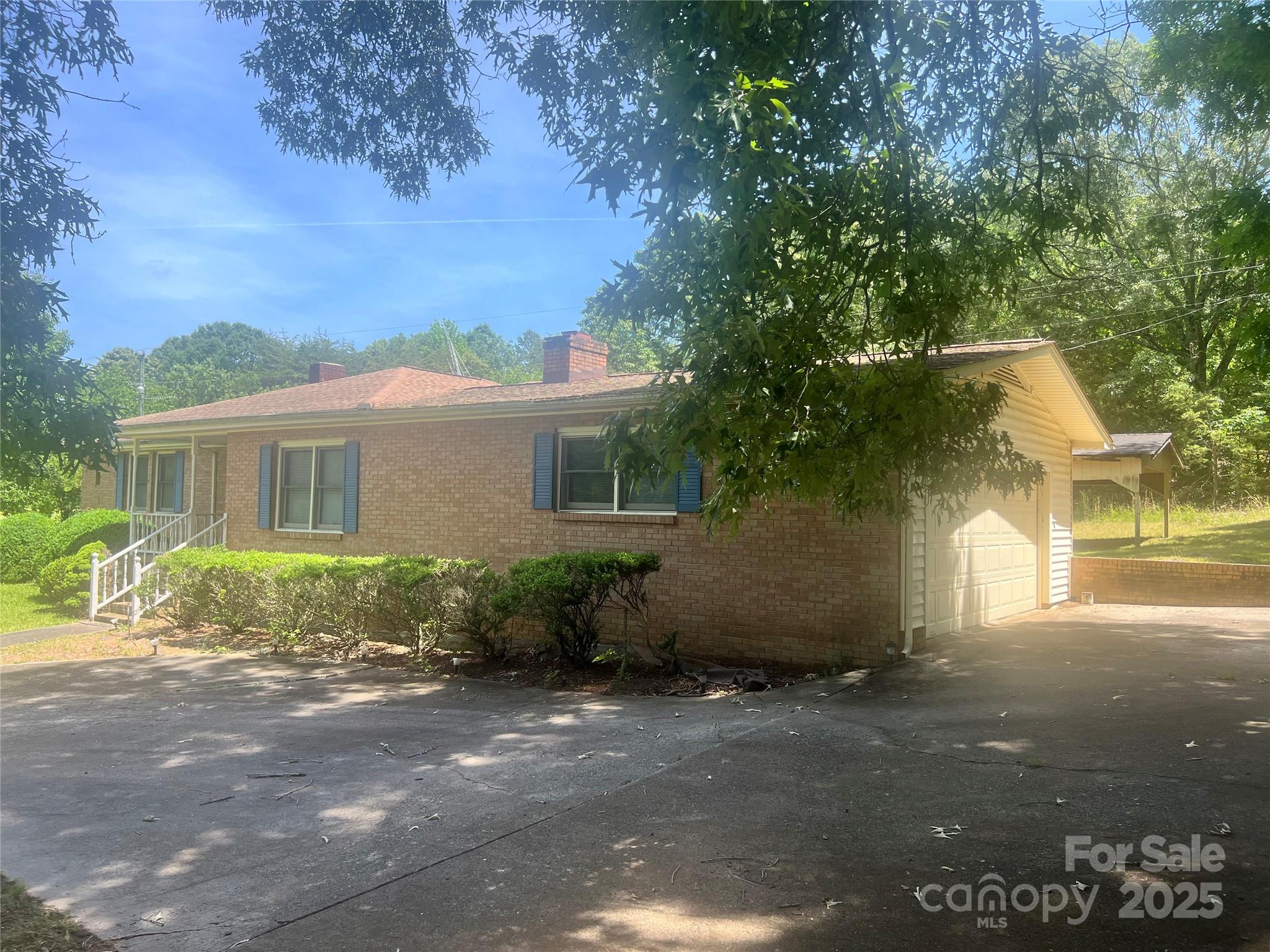 1994 Greenleaf Road