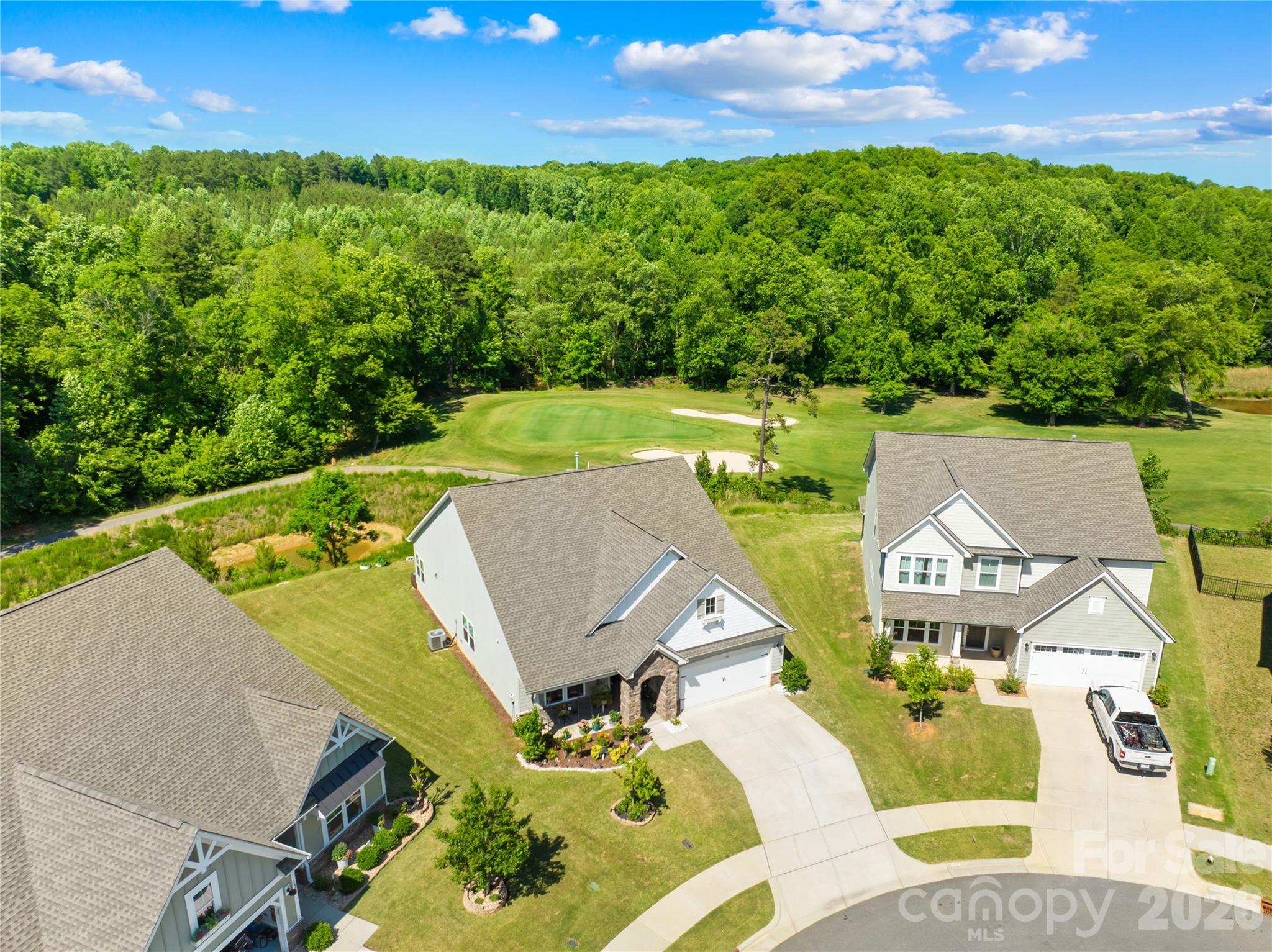 134 Divot Lane