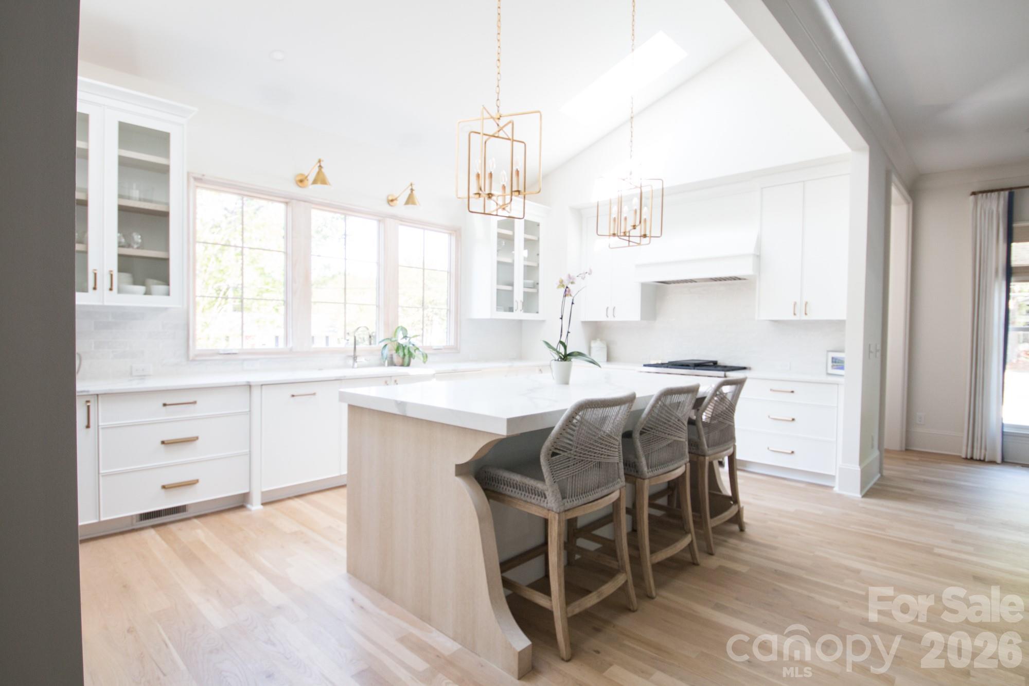 1300 Hazelhurst Avenue