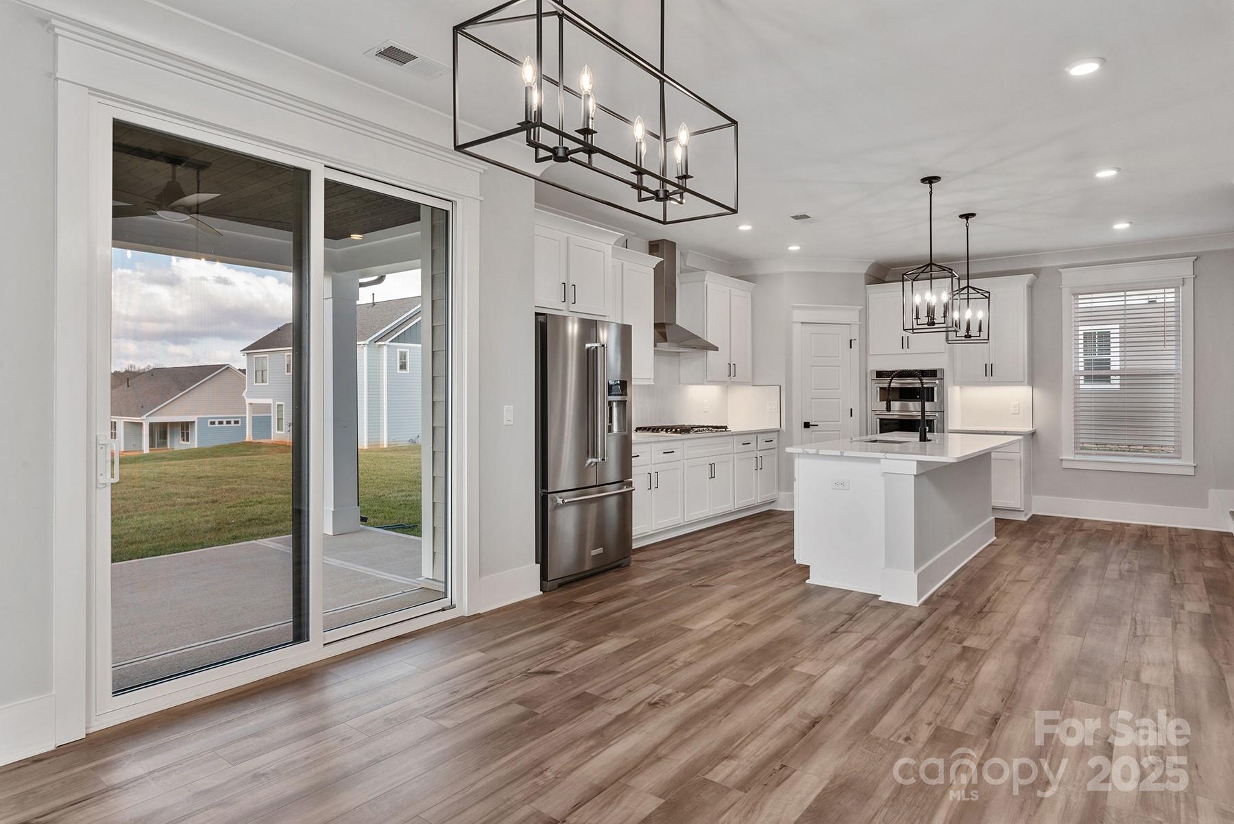 2075 Fordhill Street