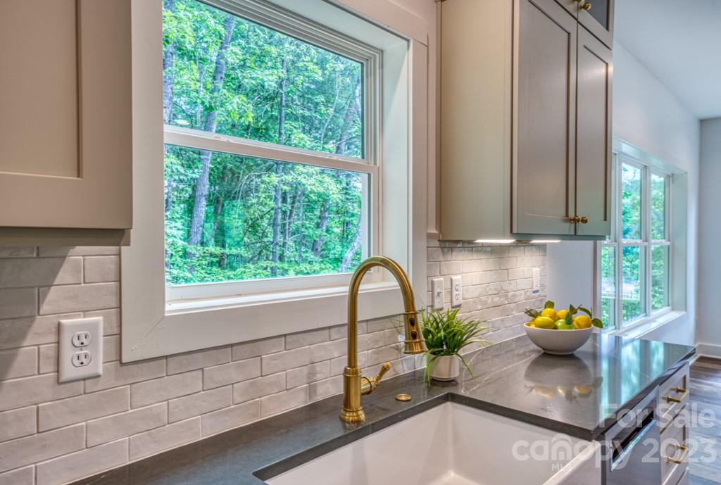 The Arbor at Lake James - Residential