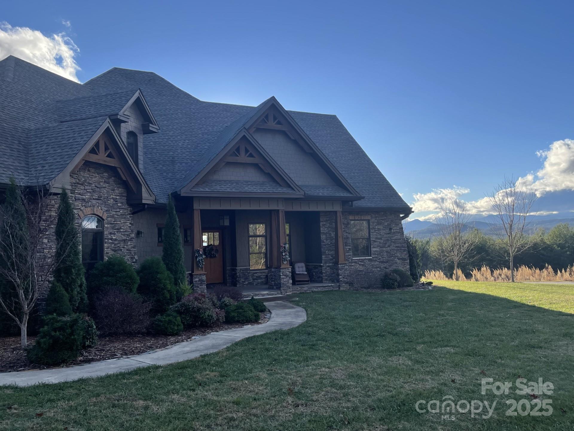 700 Bear Cliff Drive