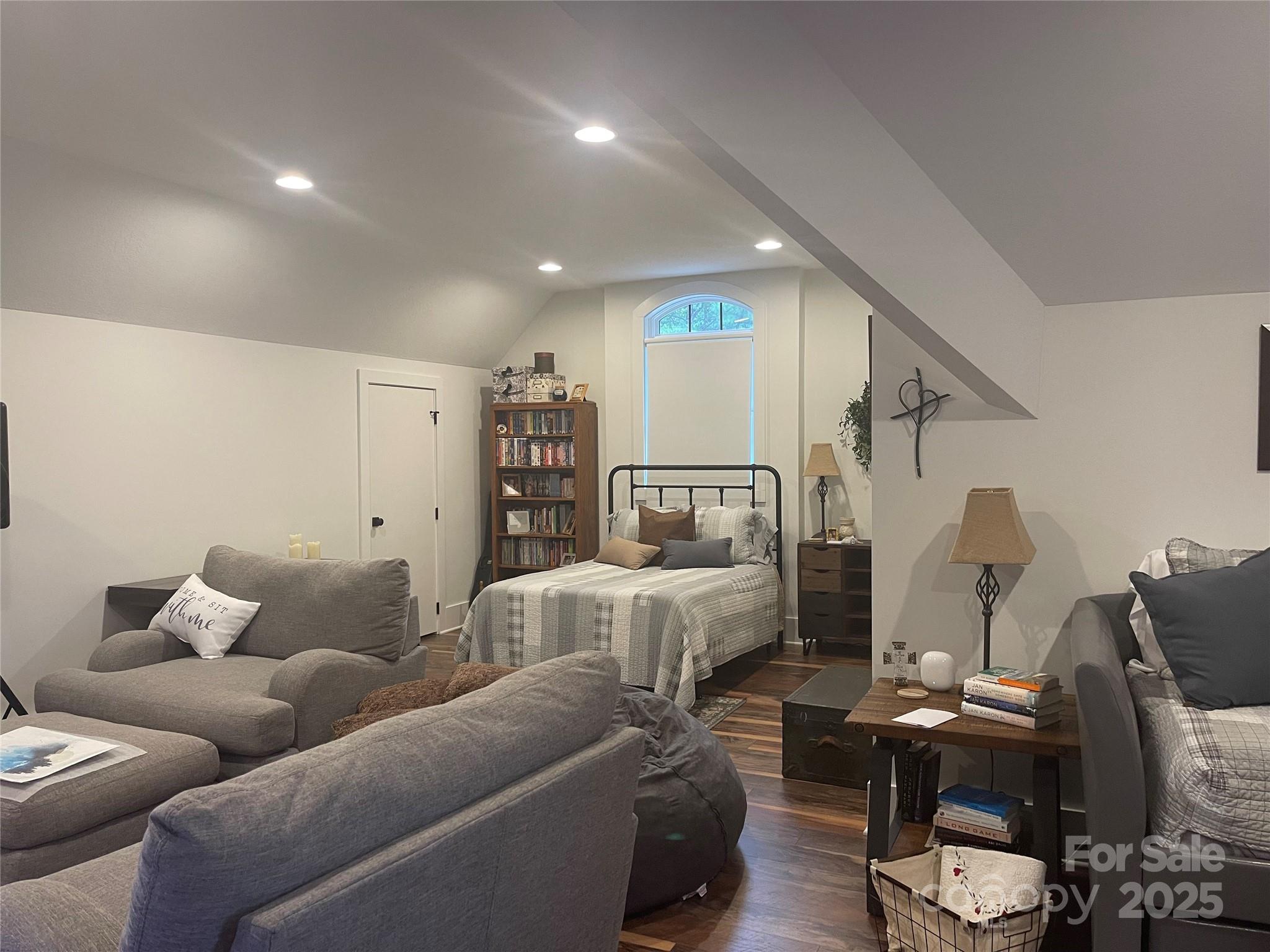 Bear Cliff - Residential