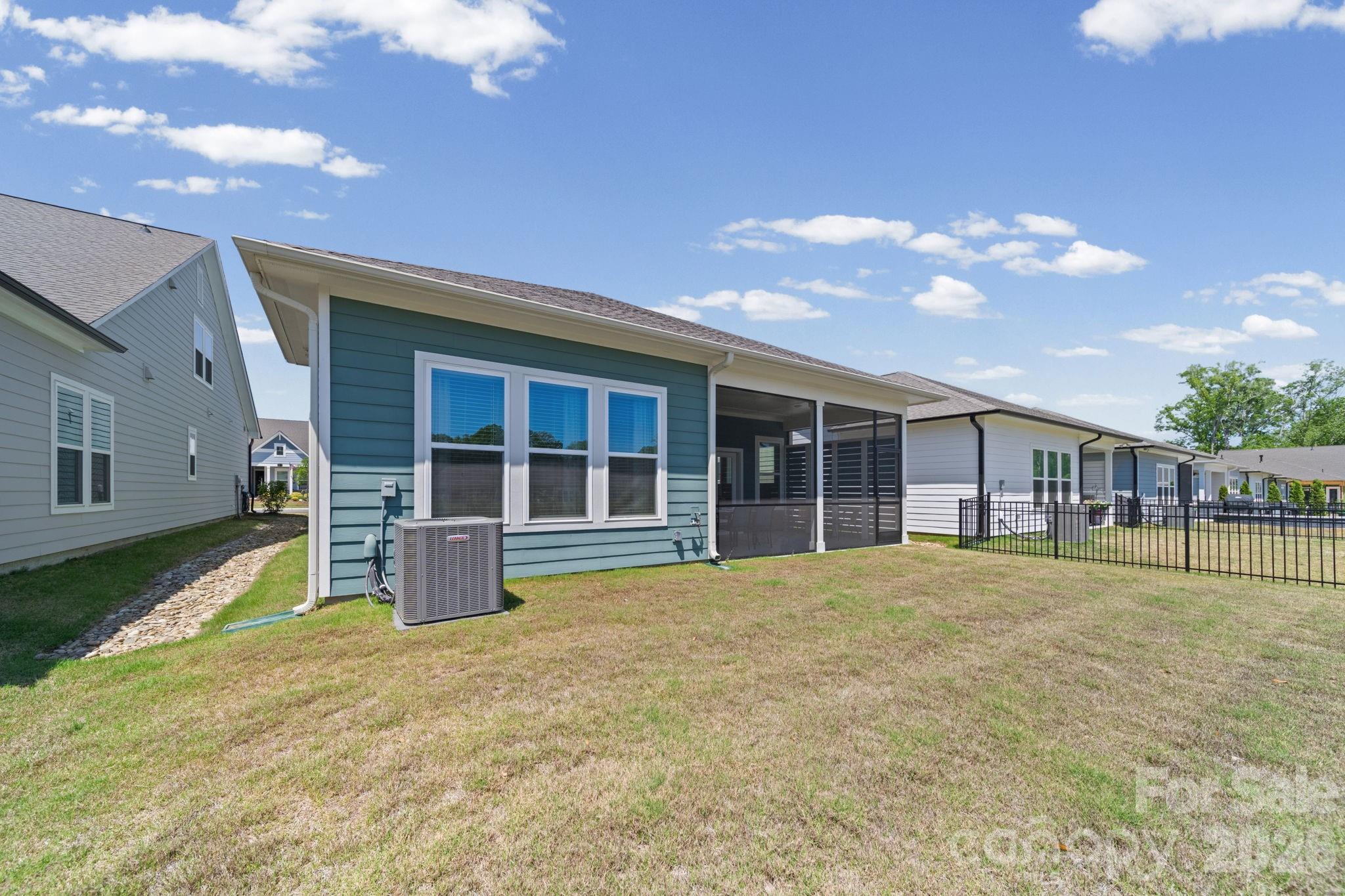 Encore At Streamside - Residential