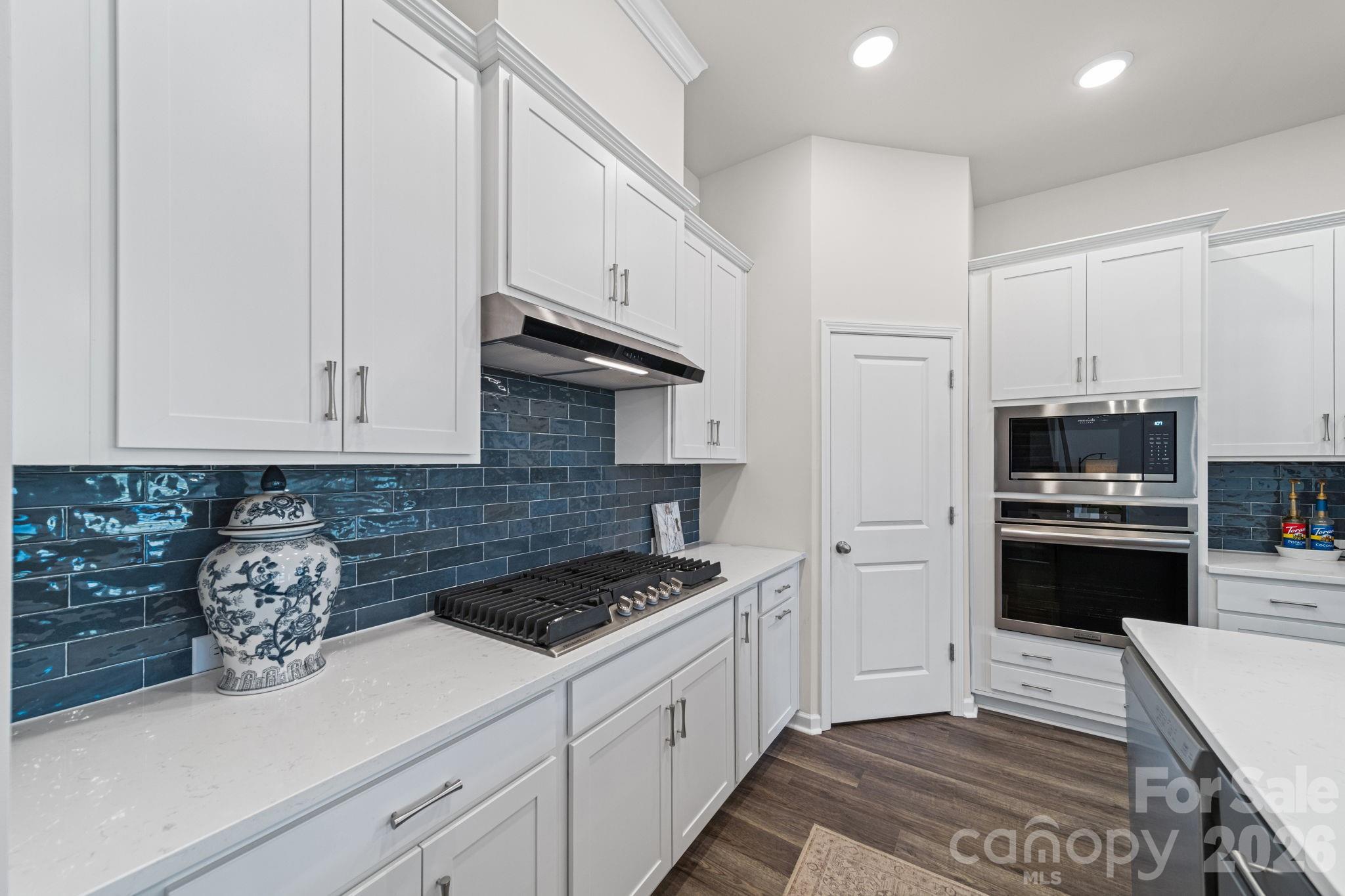 Encore At Streamside - Residential