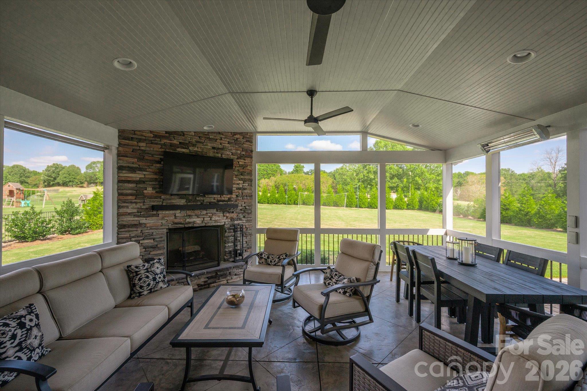 2418 Creek Manor Drive