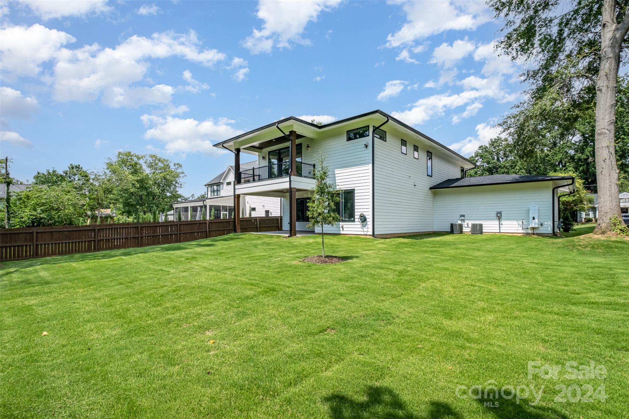 Villa Heights - Residential