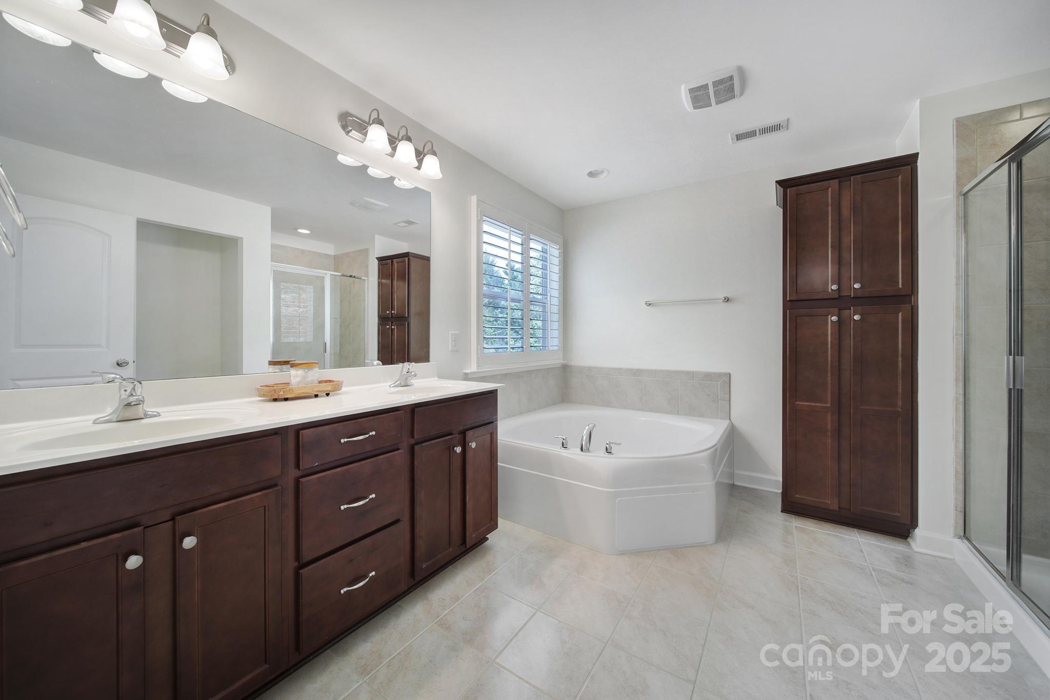 Shelly Woods - Residential