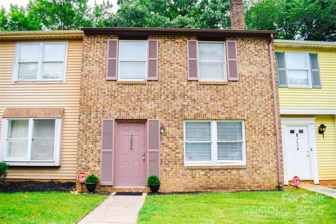 7526 Holly Grove Court Charlotte NC 28227