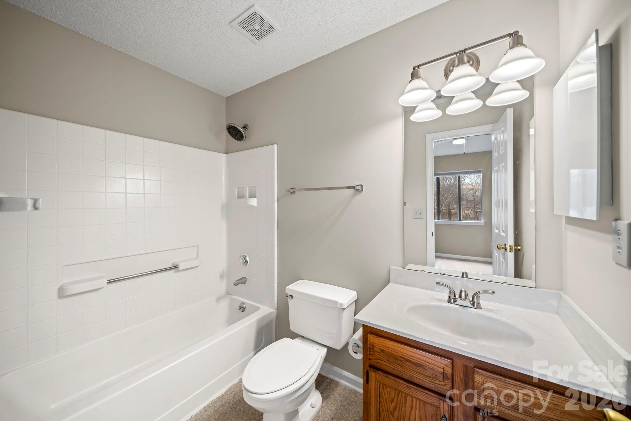 Golfview at Raintree - Residential