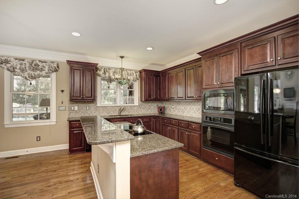 Lake Shore - Residential