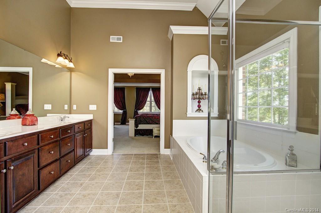 Lake Shore - Residential