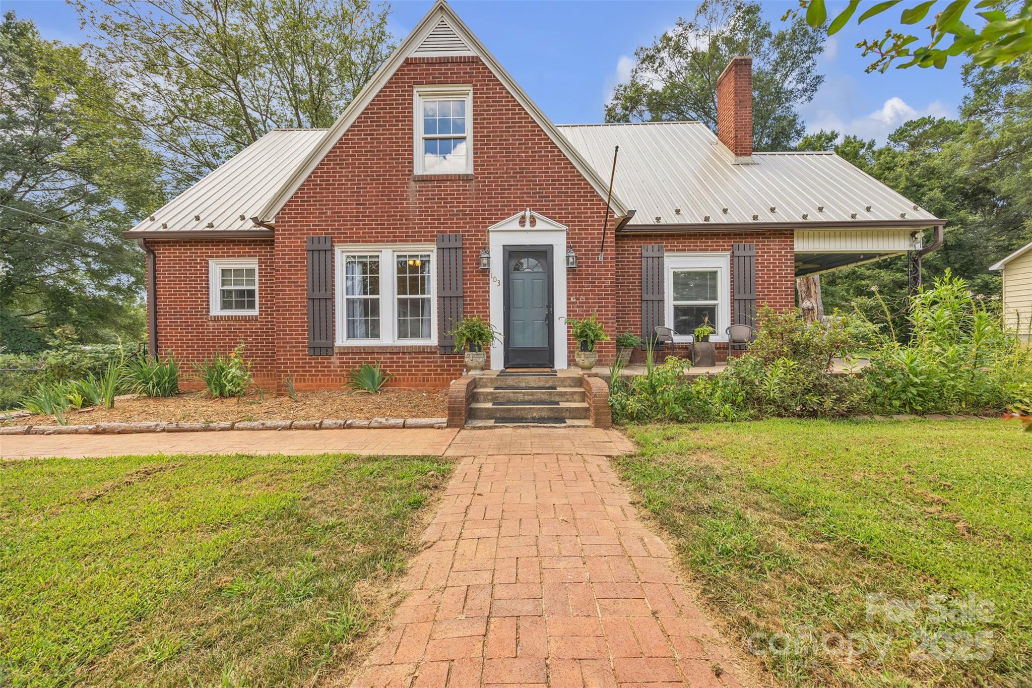 103 7th Street NW