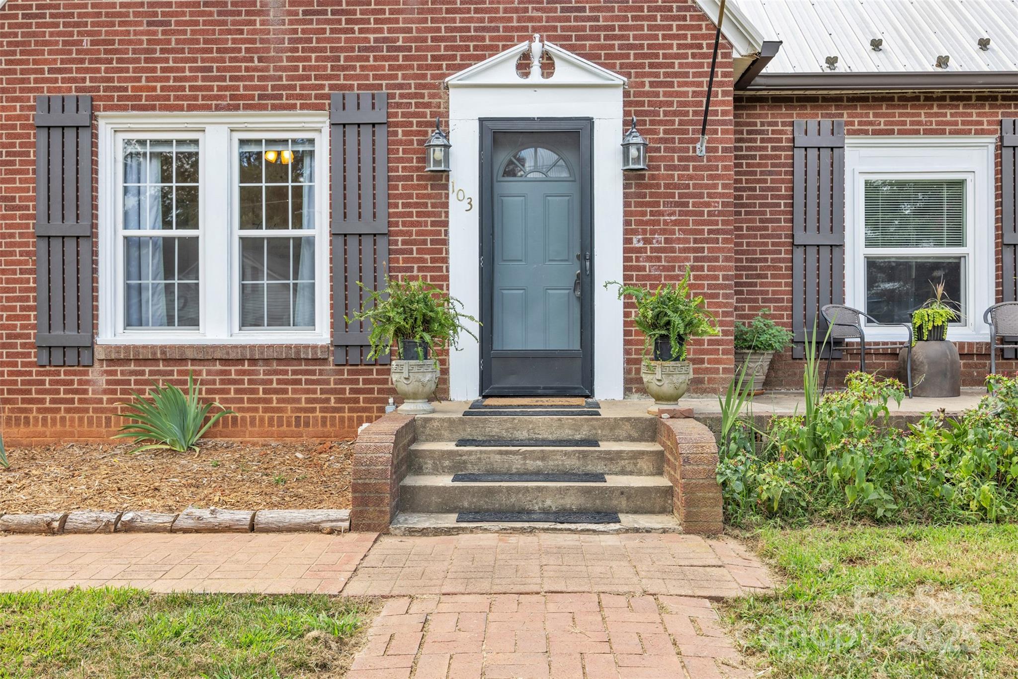 103 7th Street NW