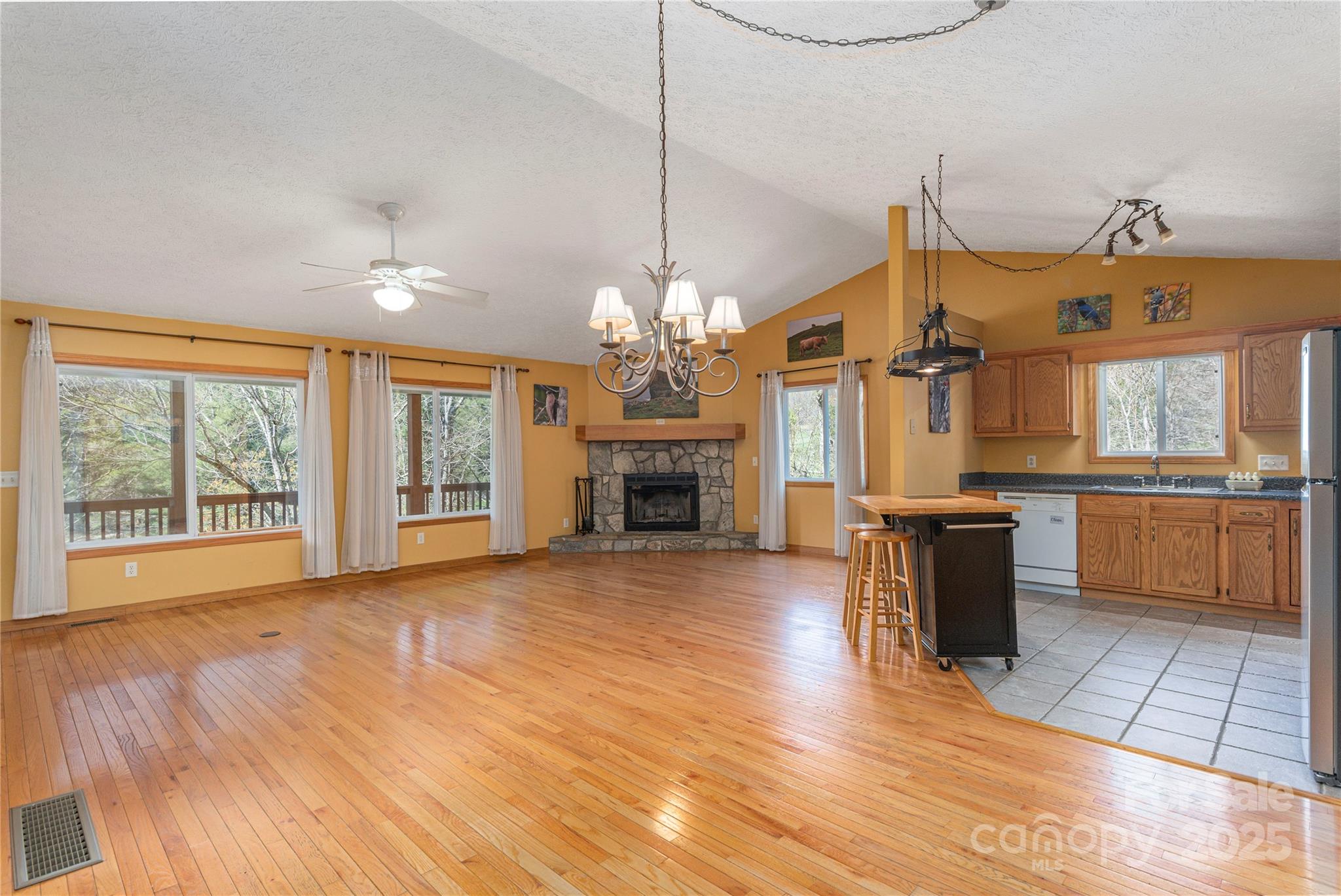 1429 Country Club Drive
