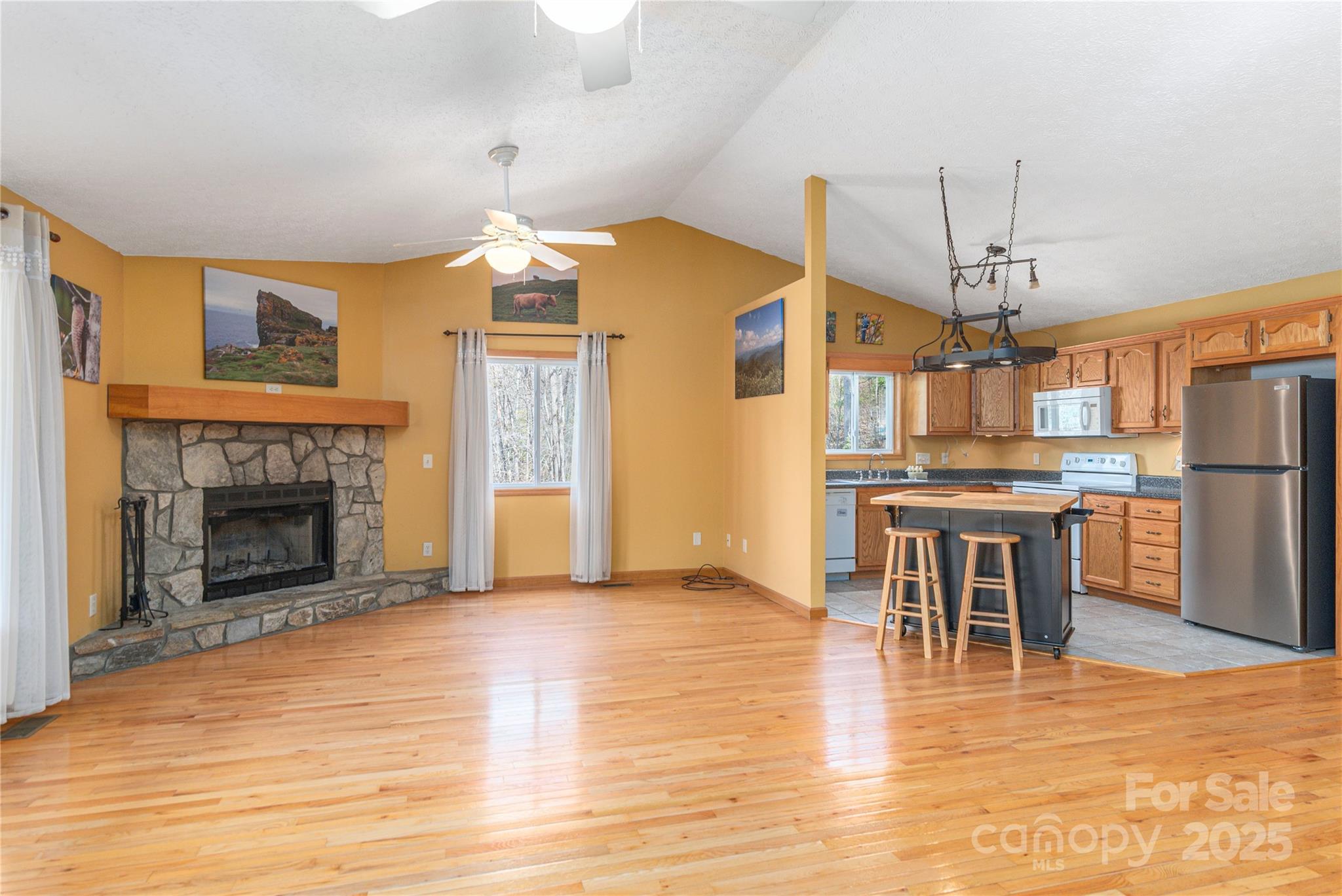 1429 Country Club Drive
