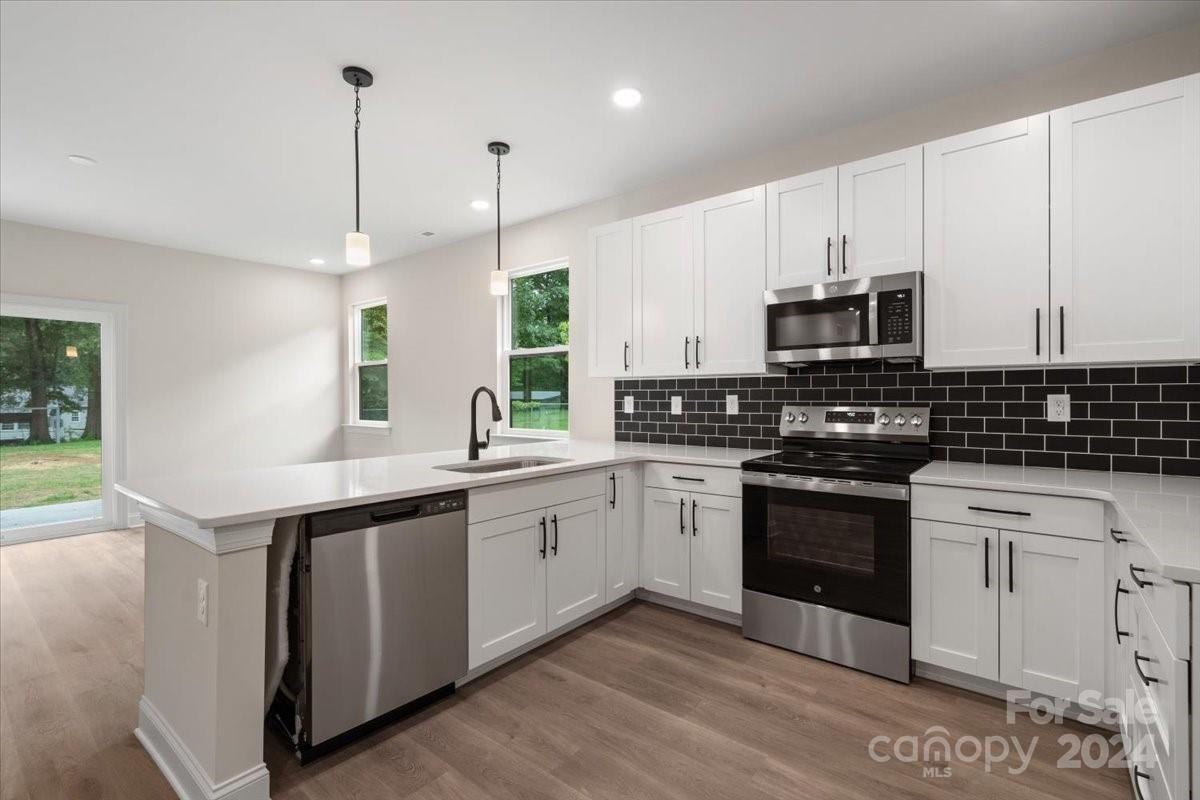 Lincoln Estates - Residential