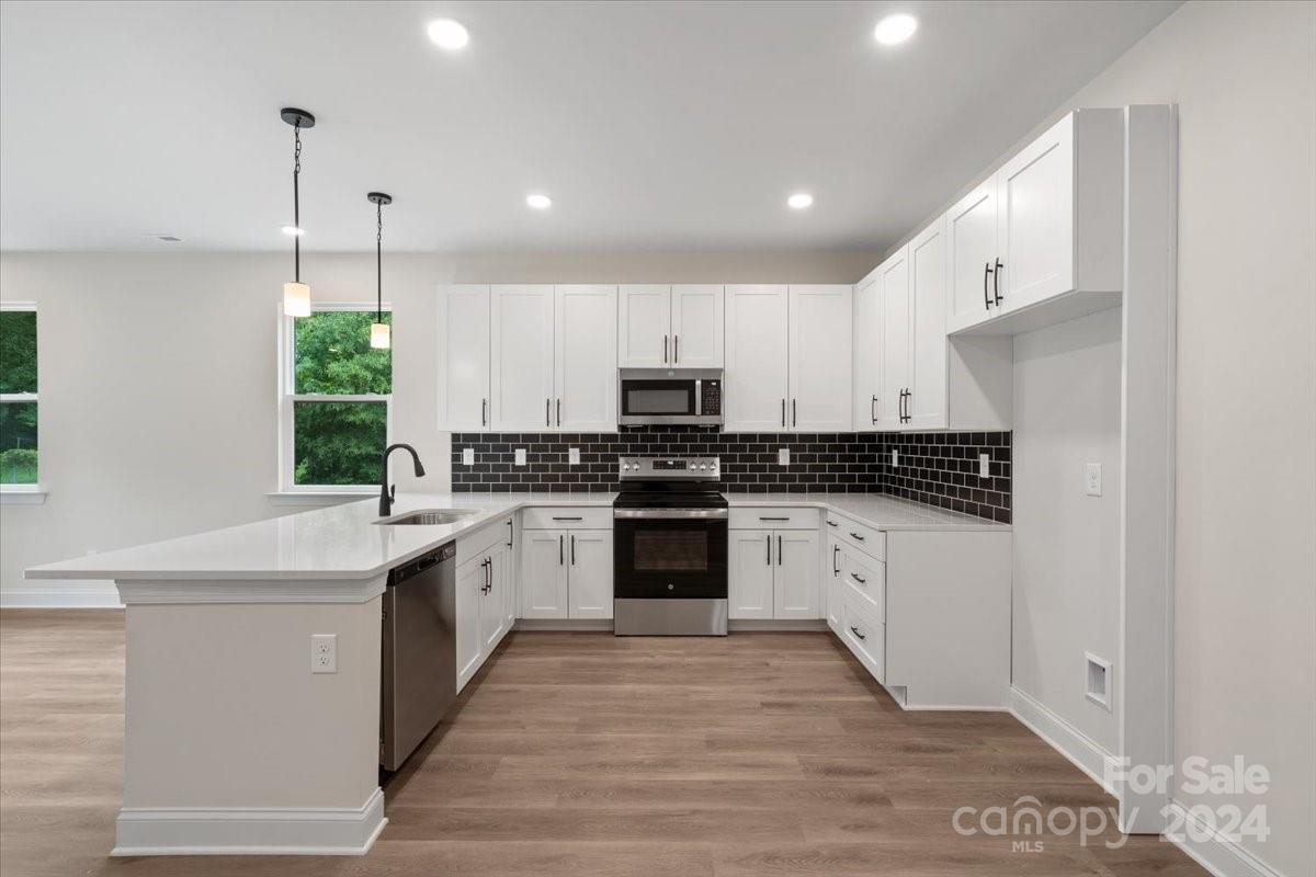 Lincoln Estates - Residential