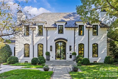 Photo of 727 Colville Road, Charlotte, NC 28207 (MLS # 4347121)