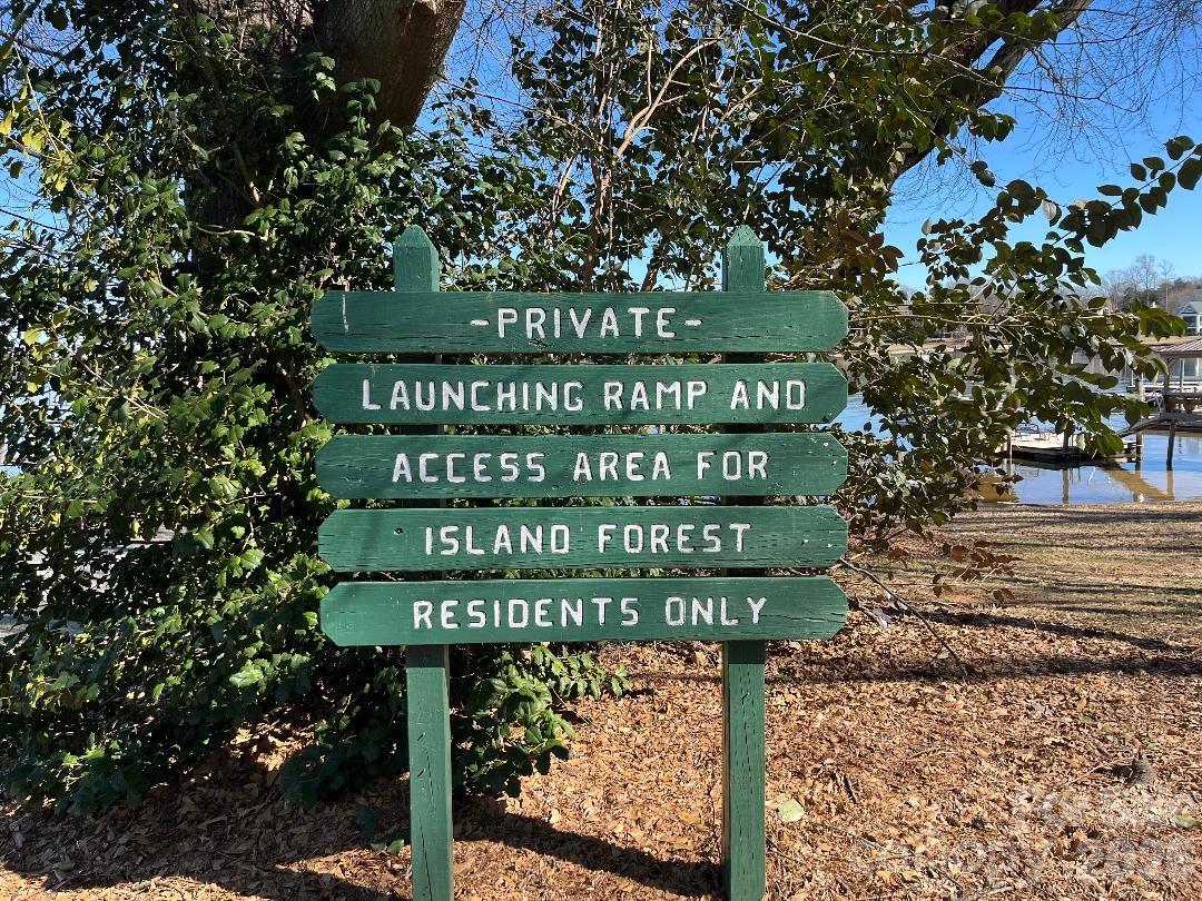 Island Forest - Residential