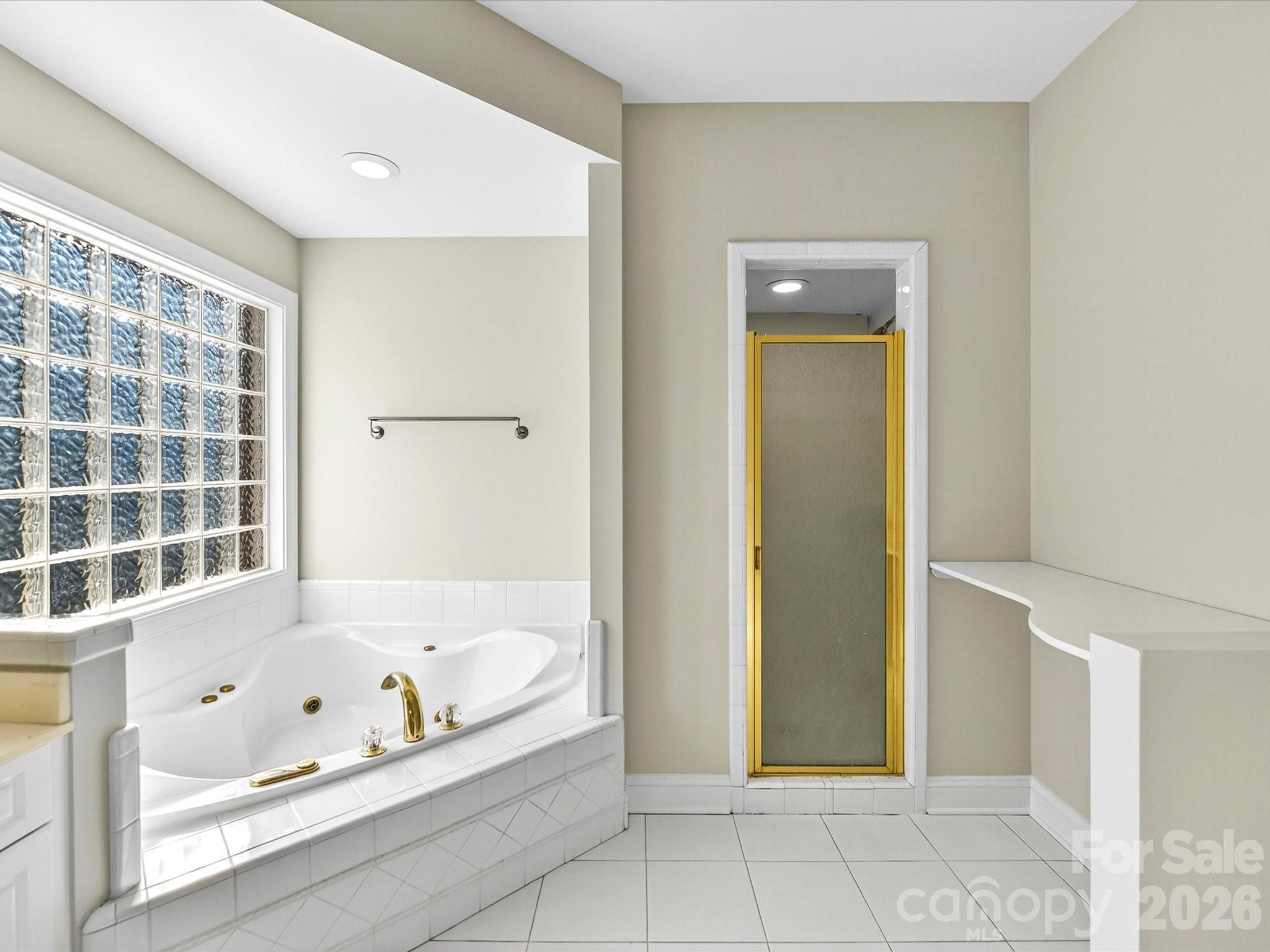 Island Forest - Residential