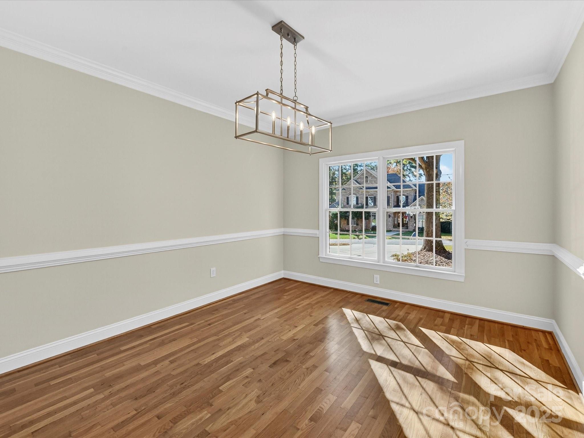 21410 Pinecrest Place