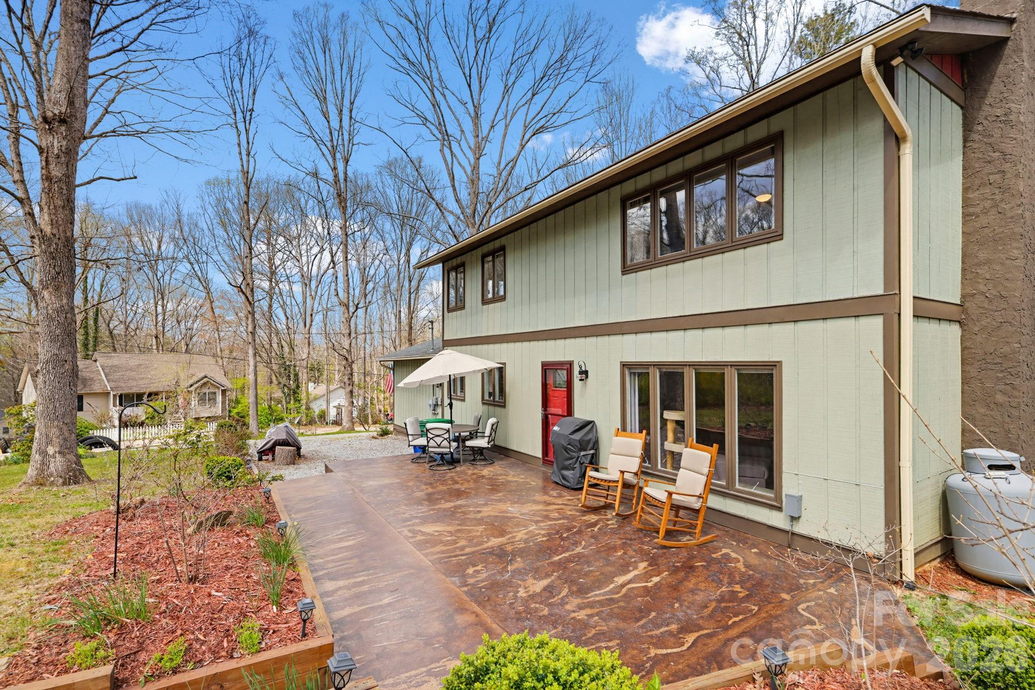 27 Spring Hill Circle