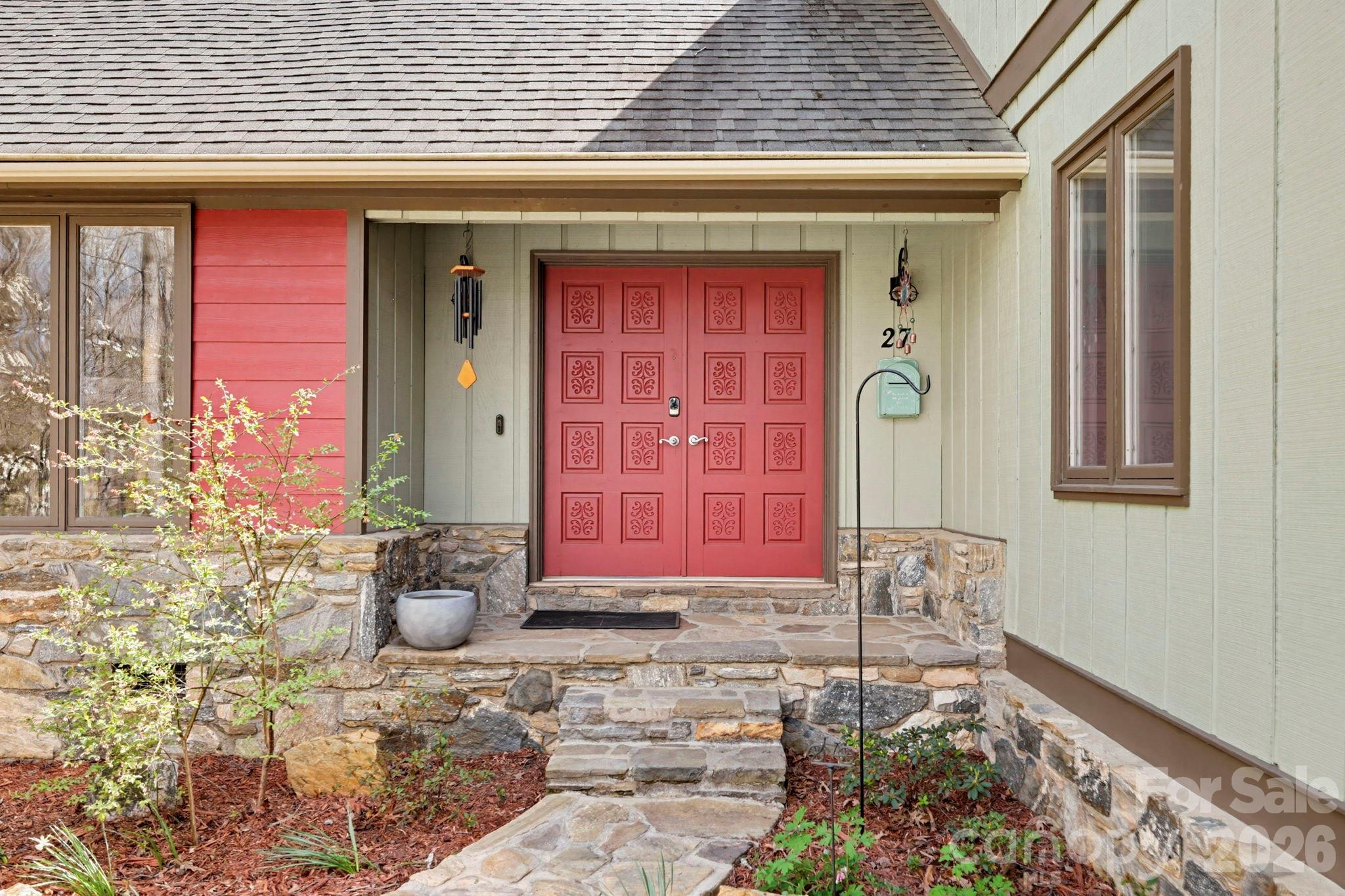 27 Spring Hill Circle