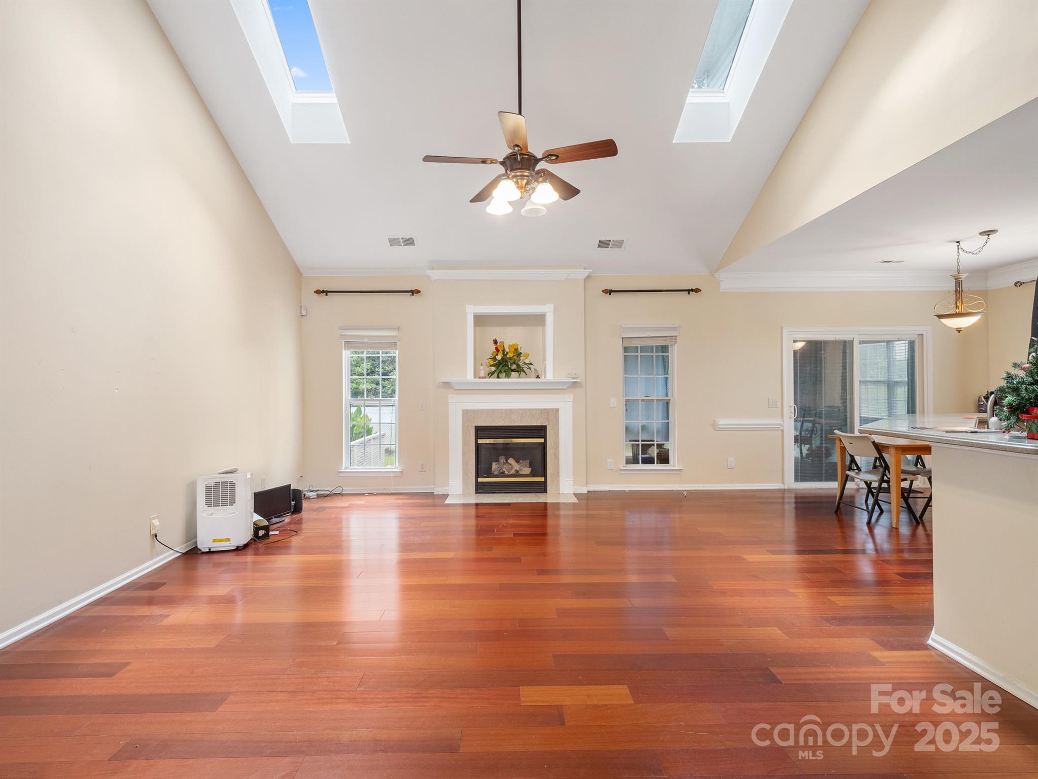 9903 Southampton Commons Drive