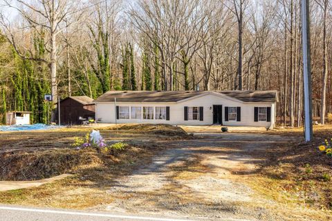 112 Abernathy Road Stanley NC 28164