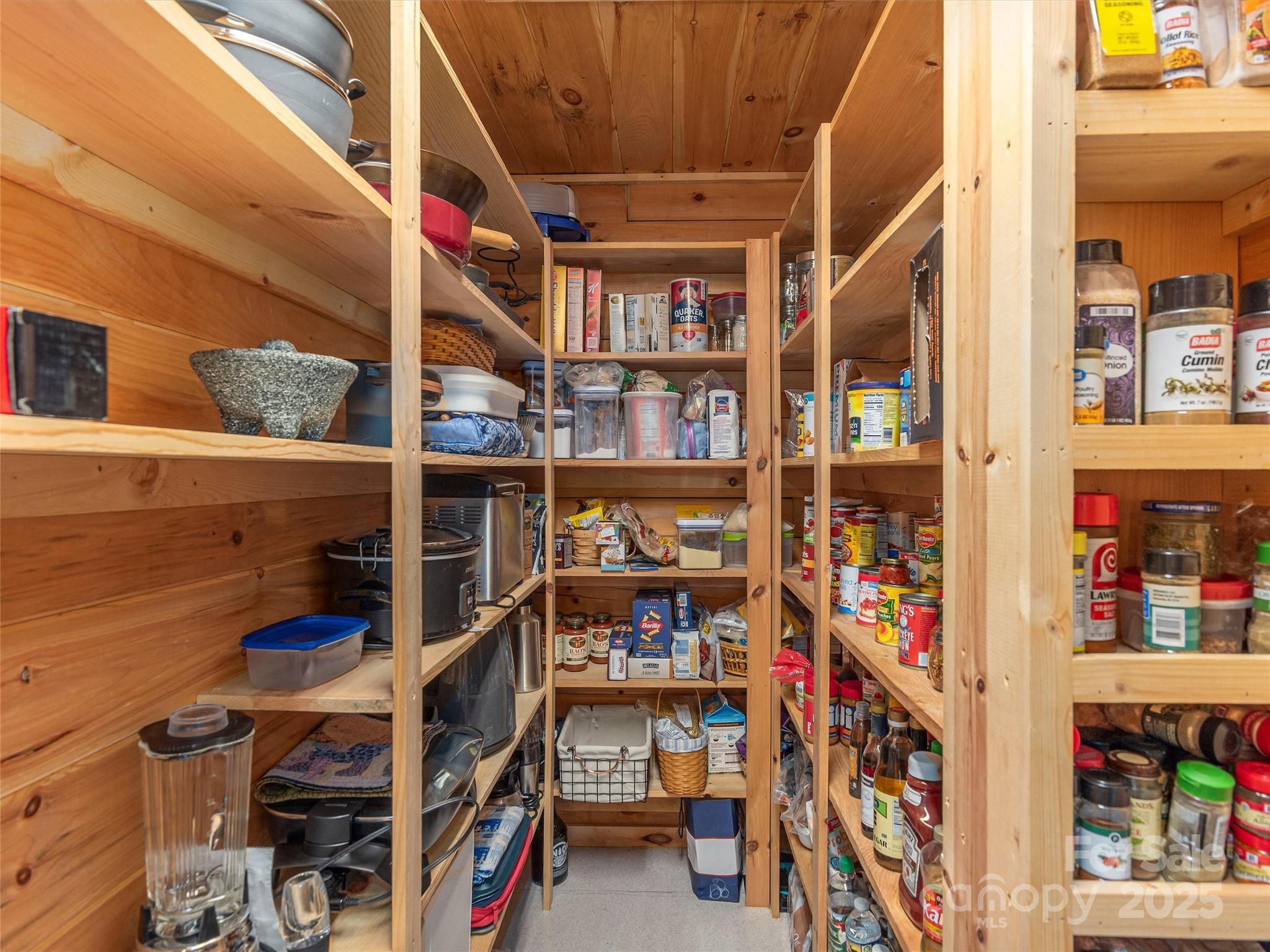 Smoky Falls - Residential