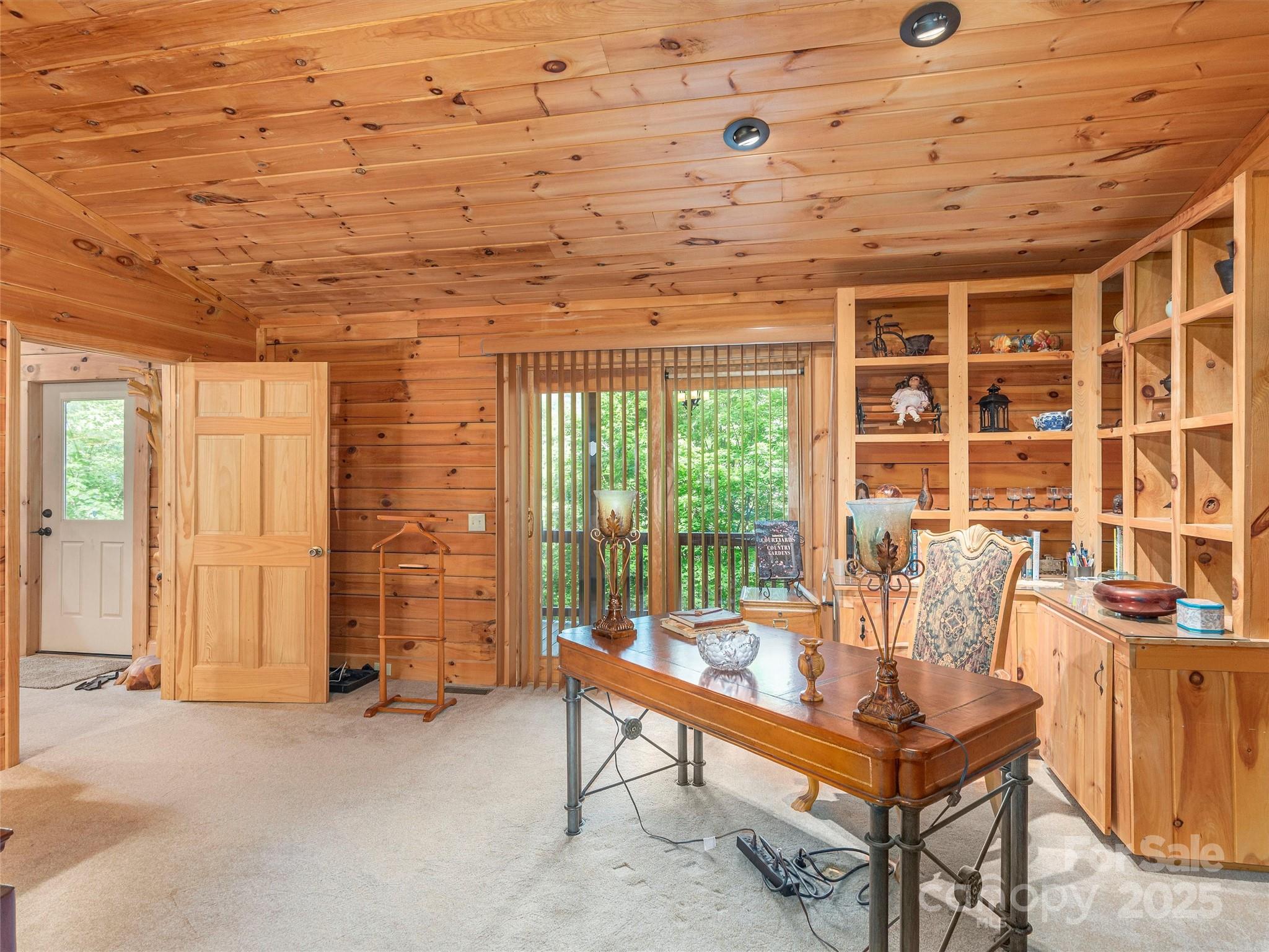 Smoky Falls - Residential