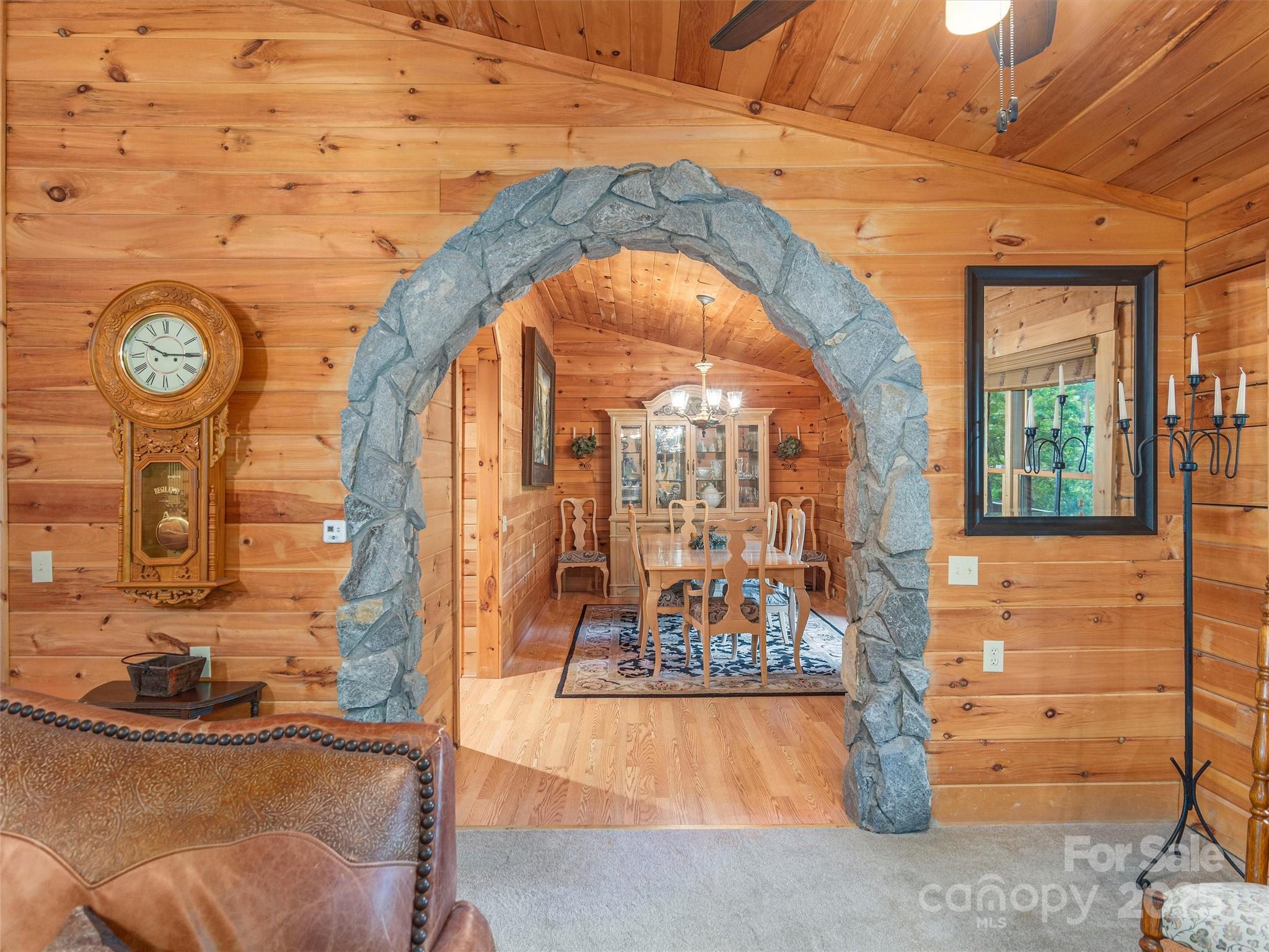 Smoky Falls - Residential