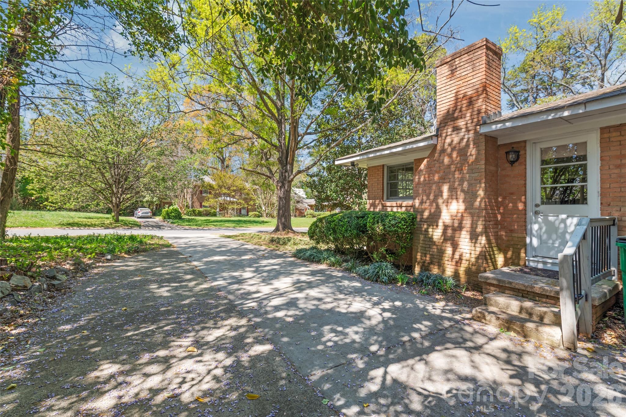 Queens Grant - Residential