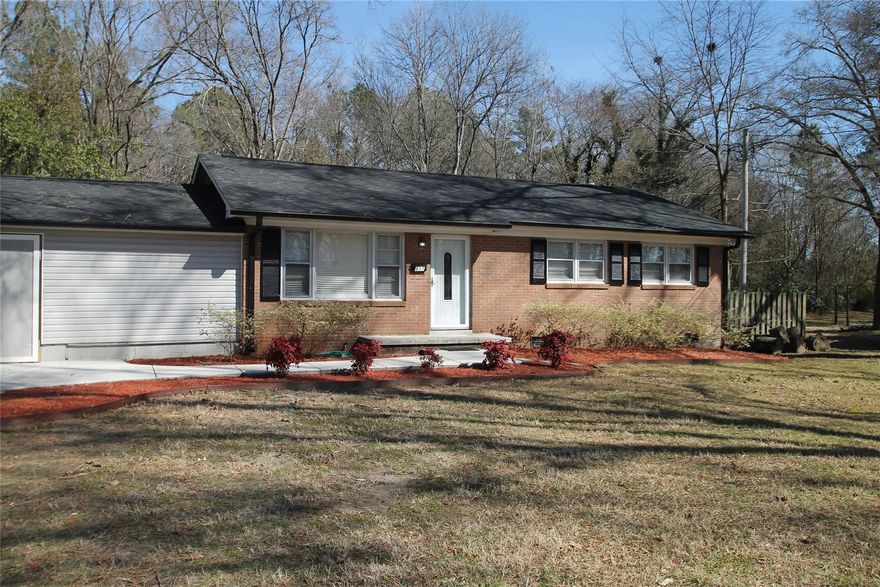 Cute Ranch House recently renovated located near downtown Rock Hill, SC, 3 Bedrooms, 2 Bathrooms, Living Room, Nice size Eat In Kitchen with Range, Refrigerator & Dishwasher. Laundry Room with Washer & Dryer. Landscaping Included. Single Family Only.
No Smoking/No Vaping. Call Owner For All Pet Permission. Maximum Occupants 5. By Appointment Only (Available by March 31, 2023).