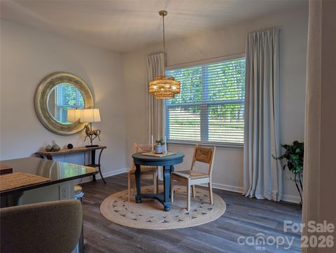 Photo of 1334 37th Avenue Lane NE, Hickory, NC 28601 (MLS # 4373157)