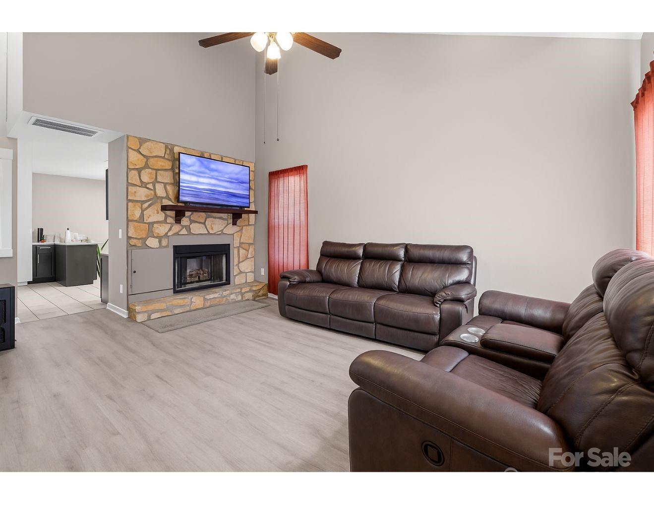 6113 Windsor Gate Lane 6113