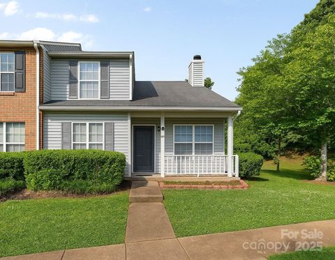 6113 Windsor Gate Lane 6113 Charlotte NC 28215