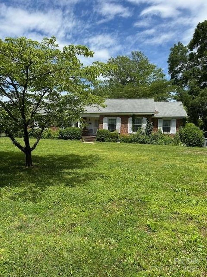 Rare find in desirable, sought-after Providence Park! This .46-acre flat, tree-lined lot offers the perfect canvas for a custom dream home. Nestled in one of the area's most established neighborhoods, this property presents an exceptional opportunity for a developer or builder looking to create something truly special. The lot’s generous size and ideal topography provide flexibility for a wide range of architectural designs. Don’t miss your chance to secure a premier homesite in one of the city's most prestigious and fast-appreciating locations. Just minutes from Cotswold, Southpark, and Uptown Charlotte, the property offers a short, convenient commute to some of the city's best dining, shopping, and business hubs. Zoned for highly rated public schools and within short proximity to many private schools. Whether you're an investor, builder, or homeowner looking to create your dream residence, this well-positioned lot presents endless possibilities.