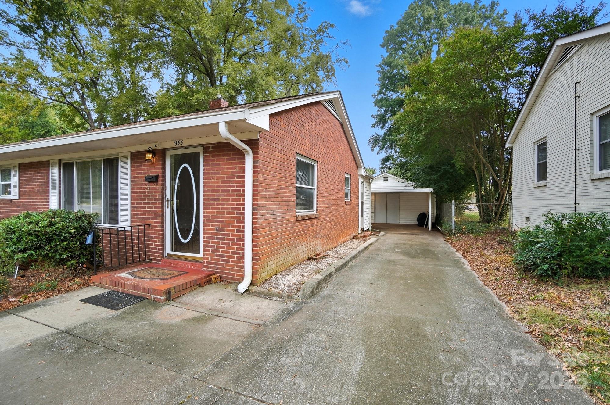 955 Hickory Nut Street